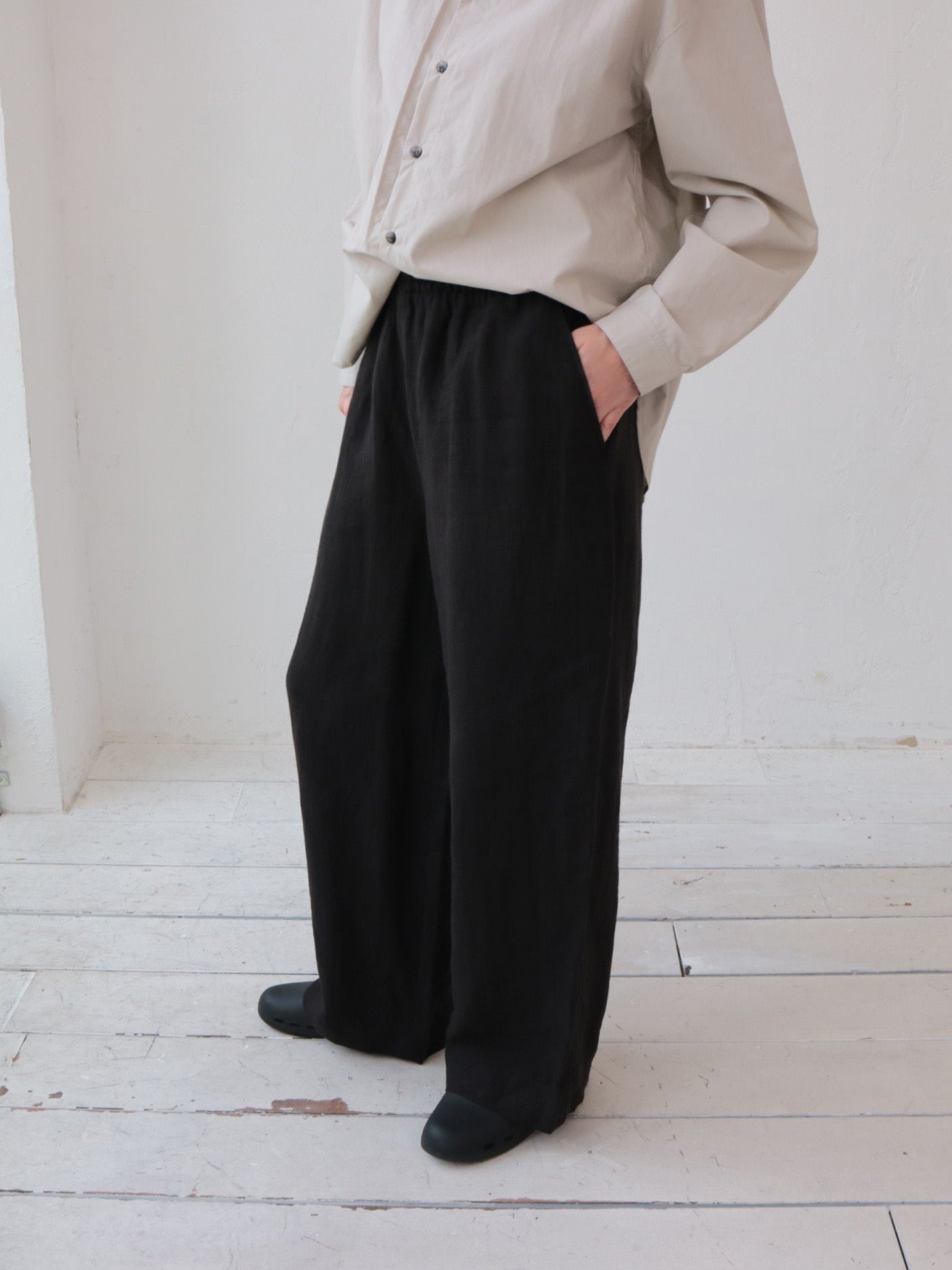 YARRA NEU セミワイドイージーリネンパンツ NU-5535-450