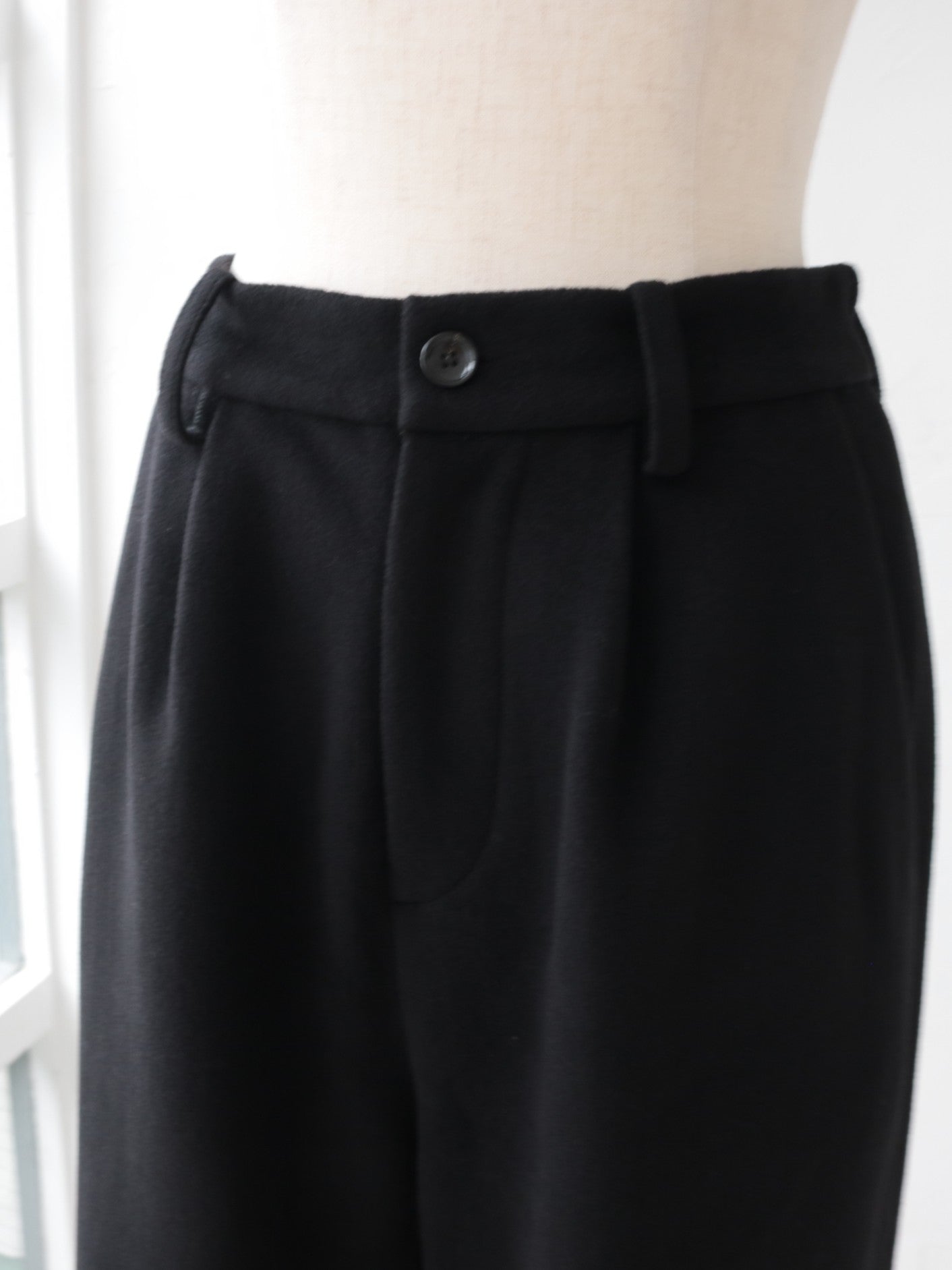 YARRA NEU カシミヤ混ウール裏付きパンツ NU-5555-429