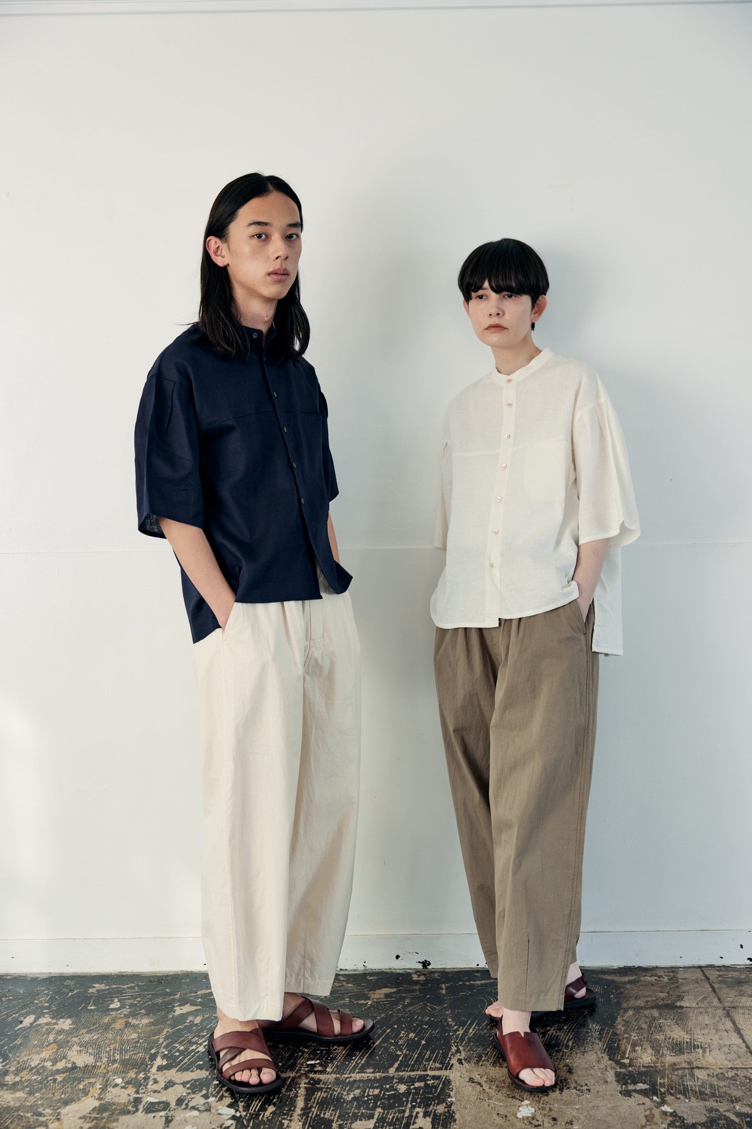 YARRA NEU 綿麻袖タック5分袖シャツ NU-5523-436
