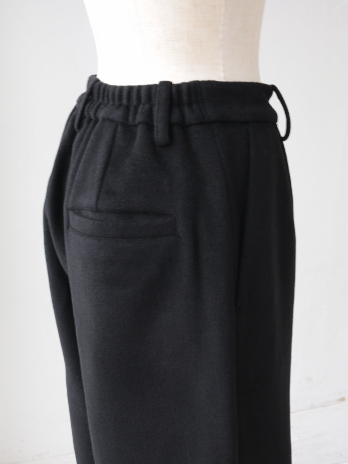 YARRA NEU カシミヤ混ウール裏付きパンツ NU-5555-429