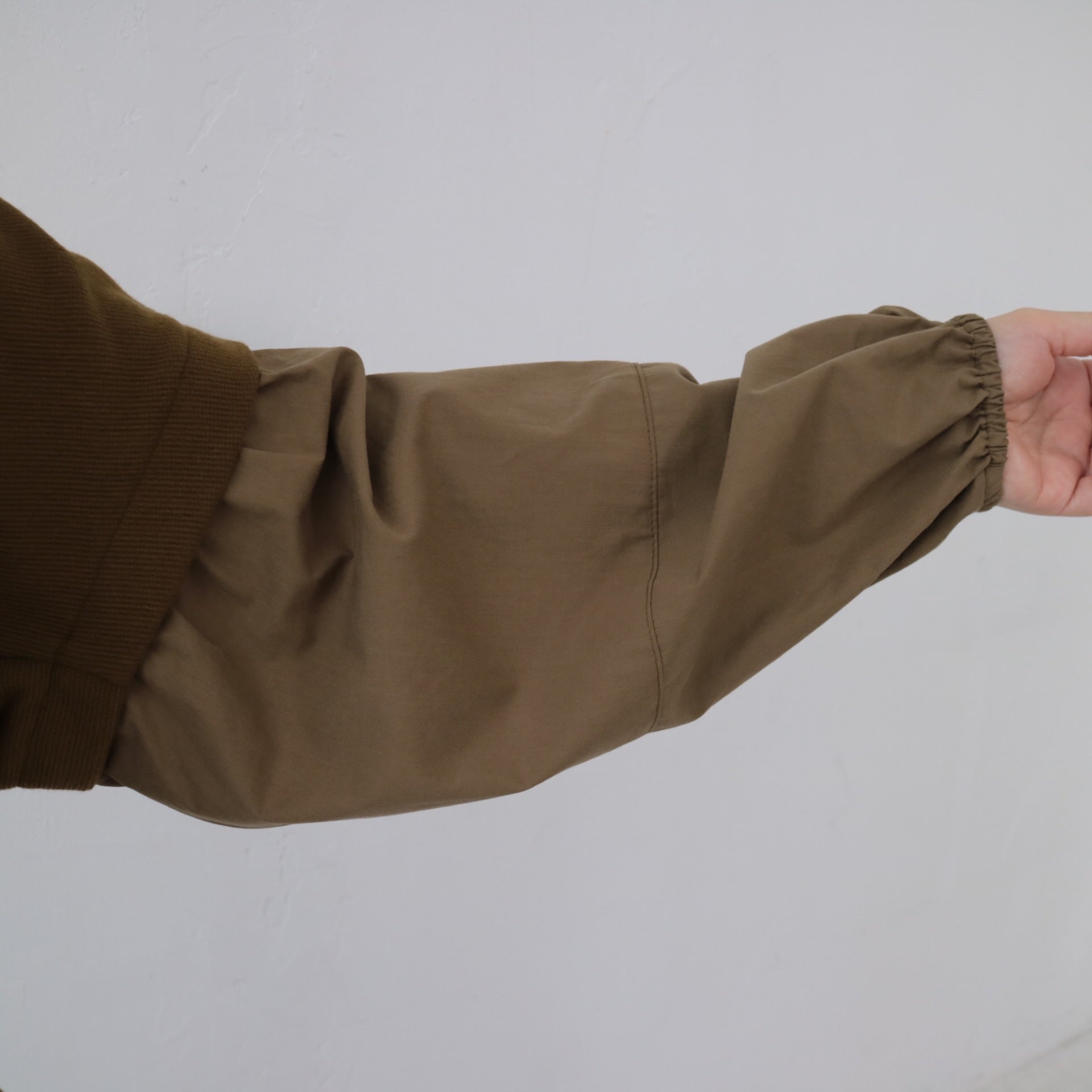 YARRA 布帛コンビ袖切替プルオーバー YR-1451-252