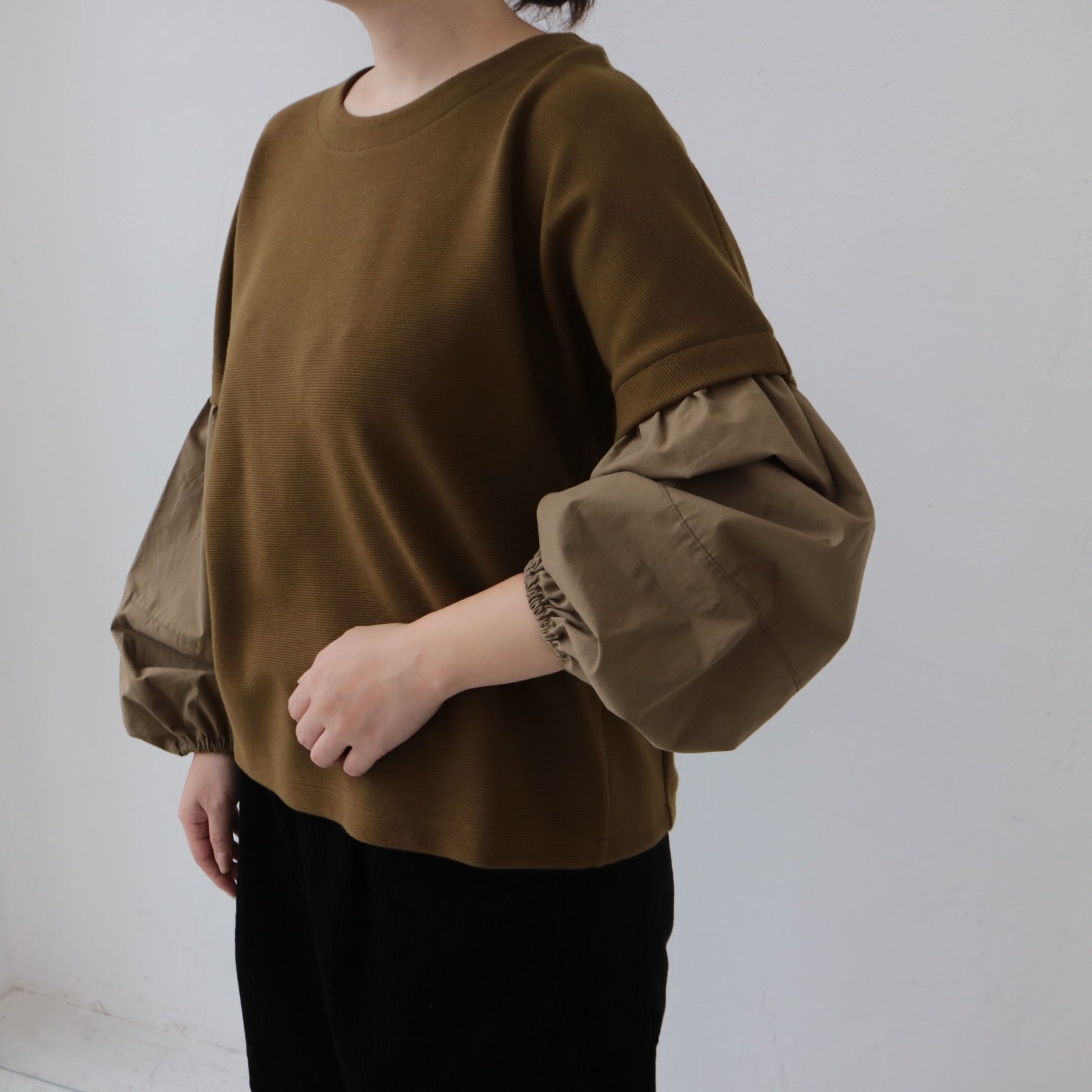 YARRA 布帛コンビ袖切替プルオーバー YR-1451-252