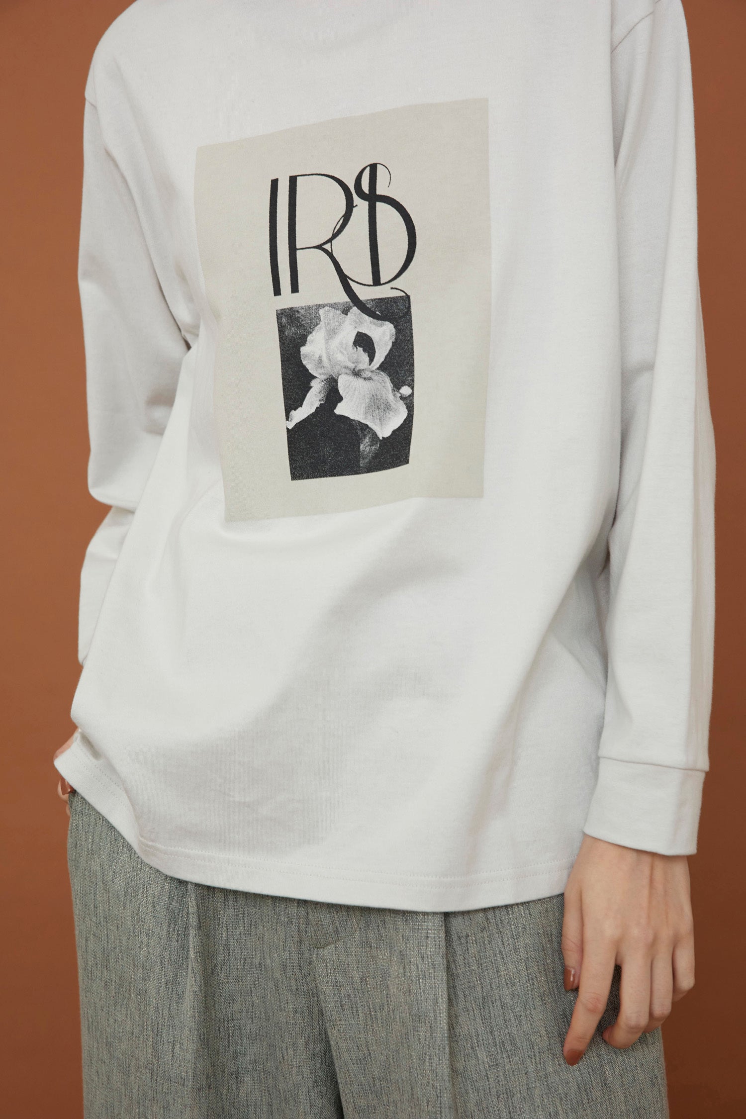 doux bleu グラフィックプリントTシャツ DB-2441-033