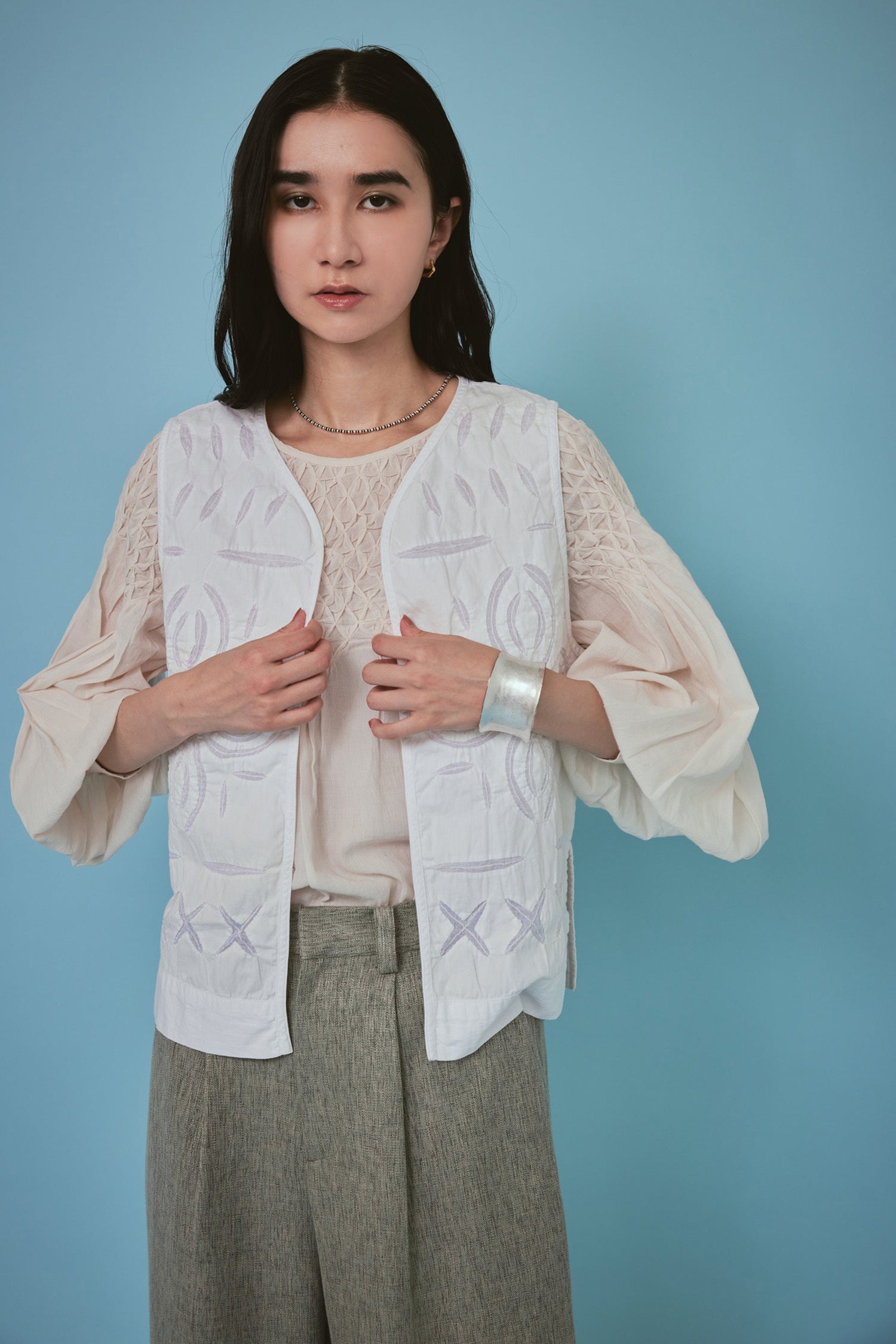 doux bleu リバースアップリケベスト DB-2447-002