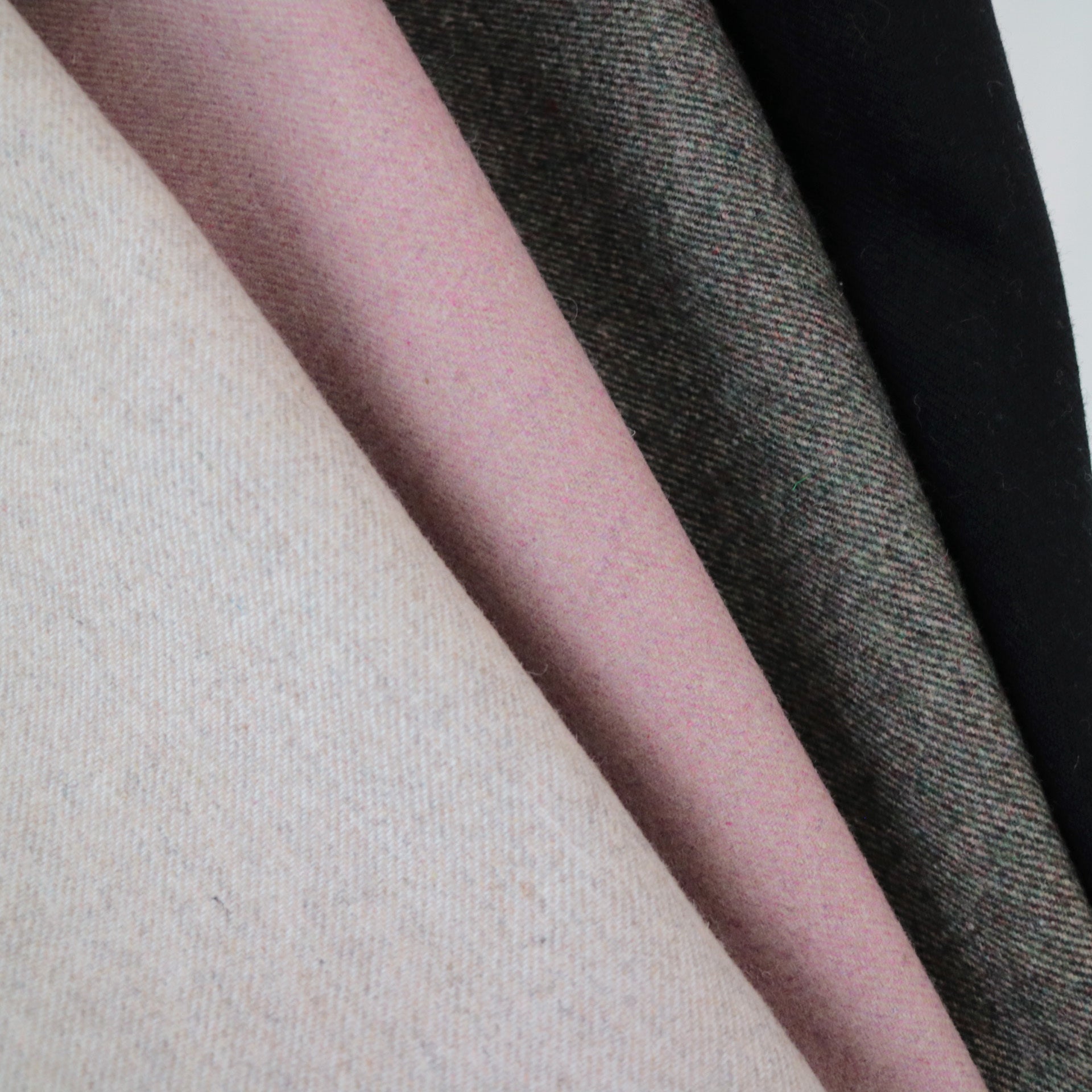 YARRA NEU ウール混テーパードパンツ NU-5455-431