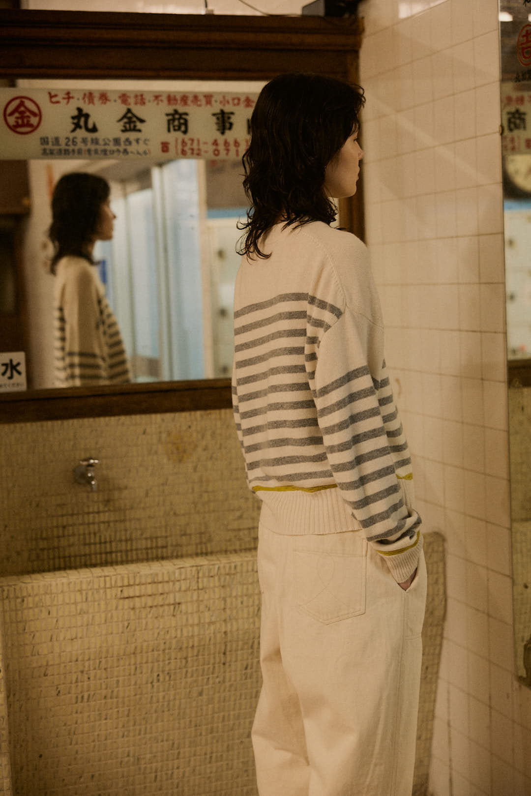 YARRA NEU カシミヤ混配色丸首ニットプルオーバー NU-5442-407