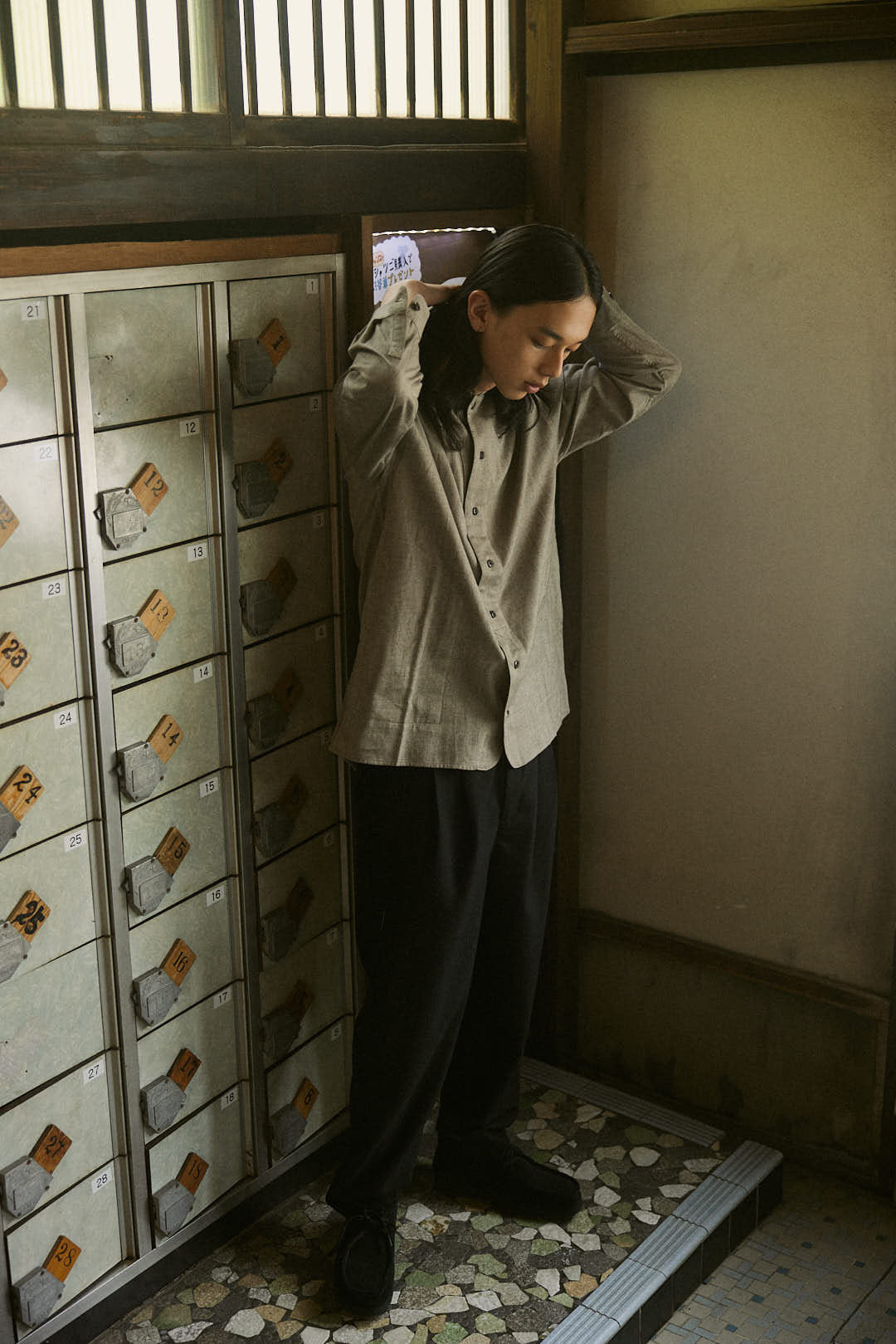 YARRA NEU ウール混テーパードパンツ NU-5455-431