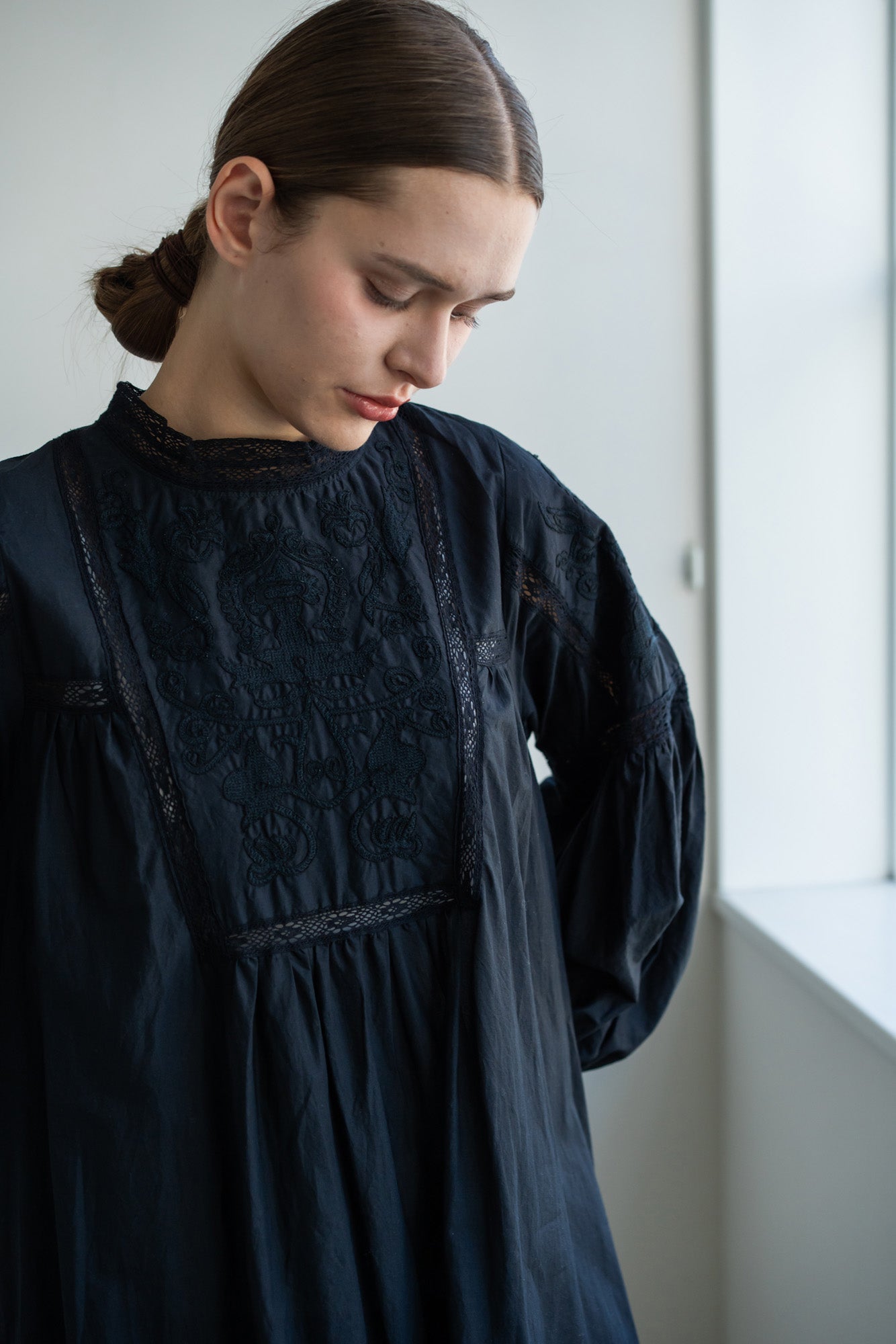 YARRA INDIAハイカウント刺繍ワンピース YR-1614-241