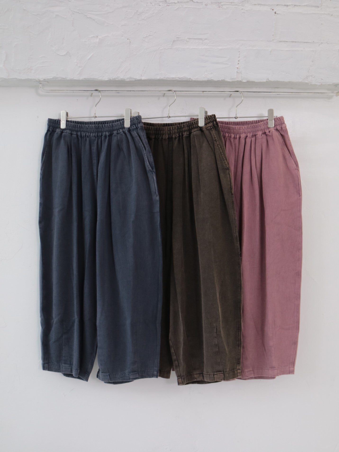 YARRA INDIAエンザイム裾ダーツパンツ YR-1545-235