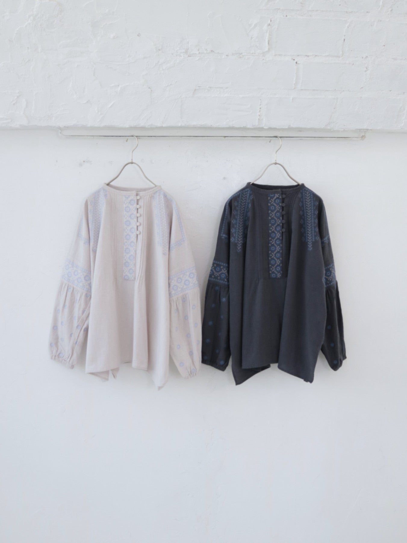 doux bleu C/L クロスステッチ刺繍ブラウス DB-2613-015