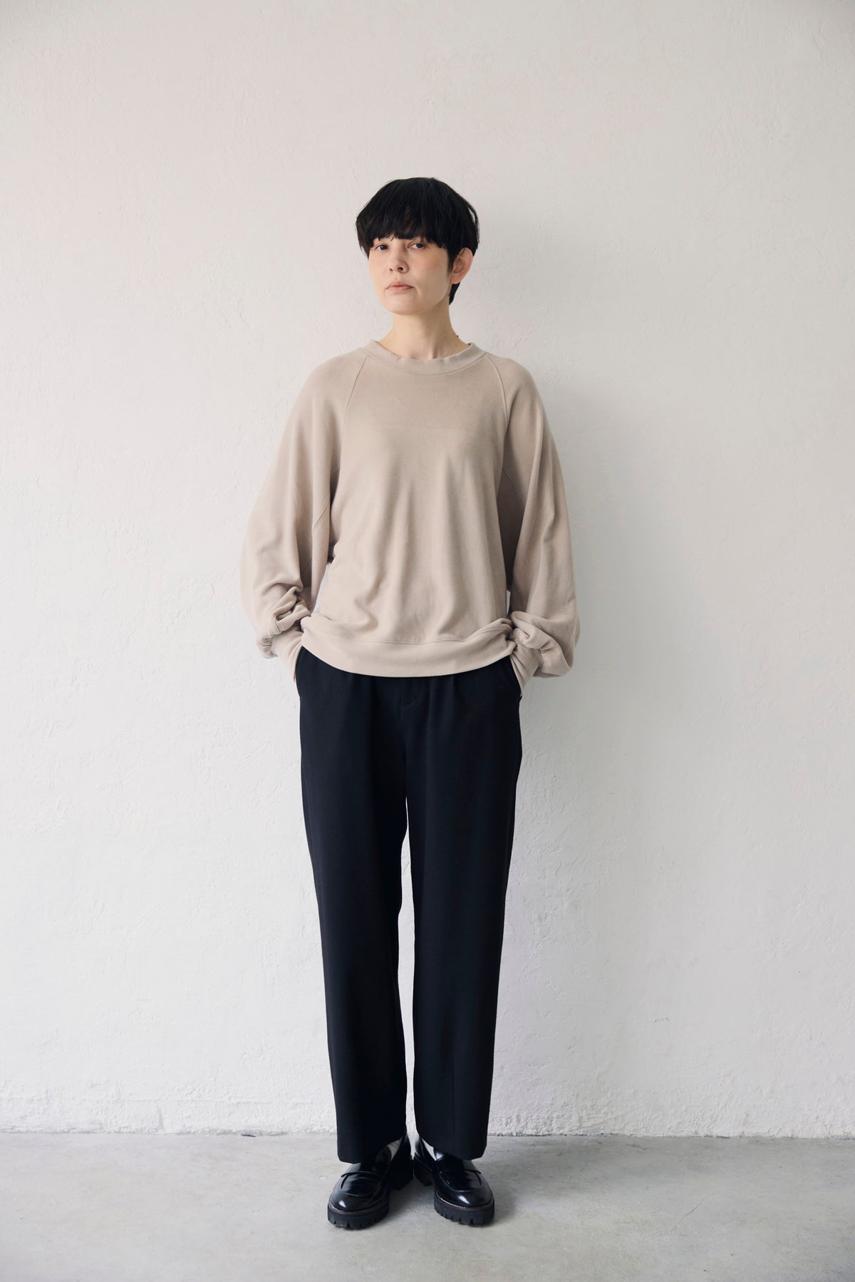 YARRA NEU 裾ダーツ微起毛パンツ NU-5655-440