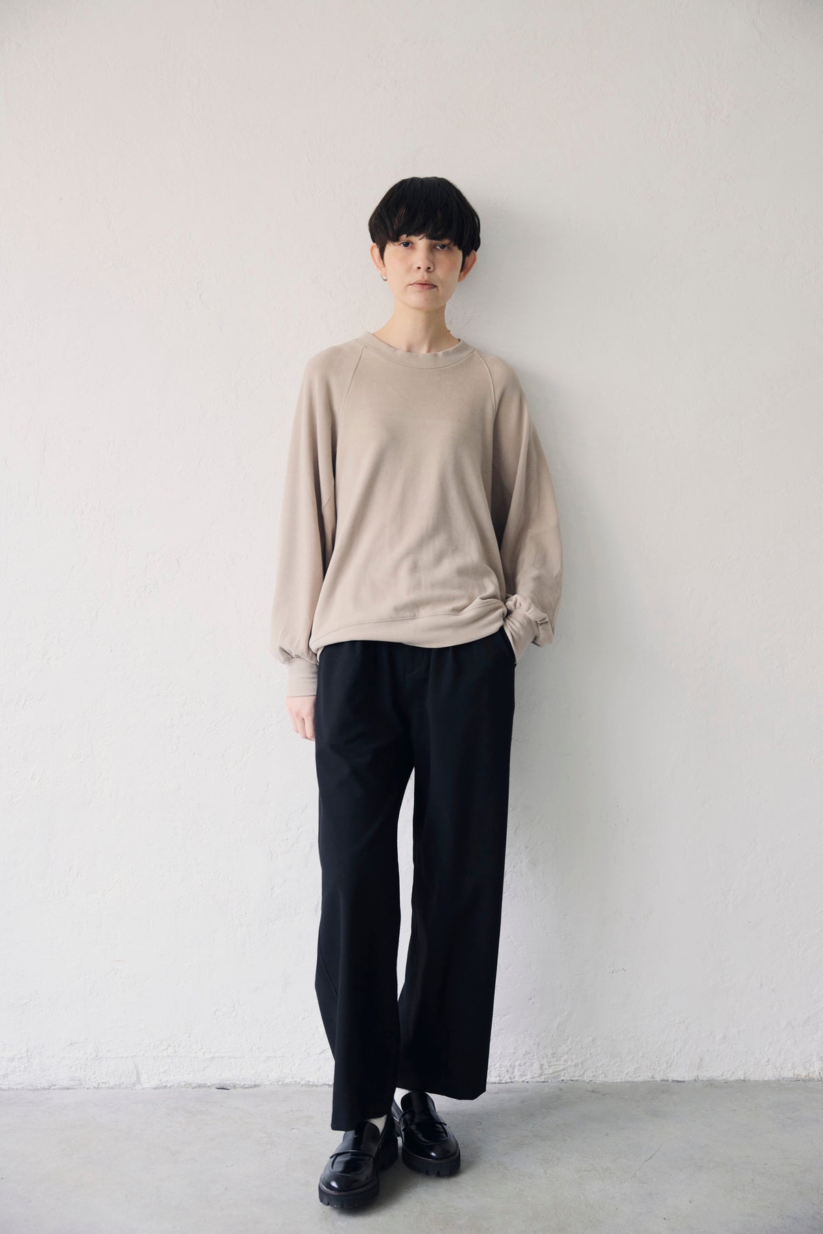 YARRA NEU 裾ダーツ微起毛パンツ NU-5655-440