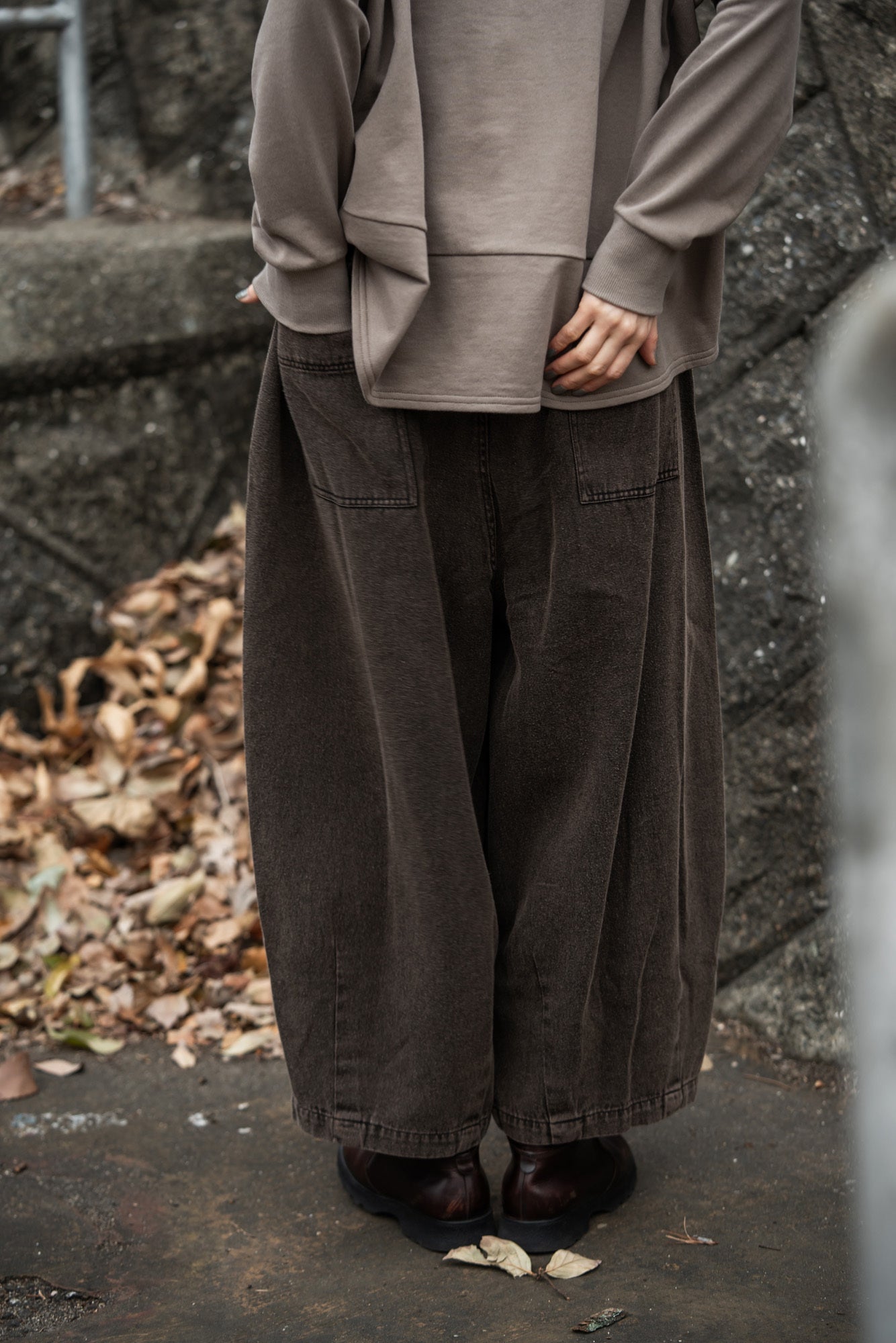 YARRA INDIAエンザイム裾ダーツパンツ YR-1545-235