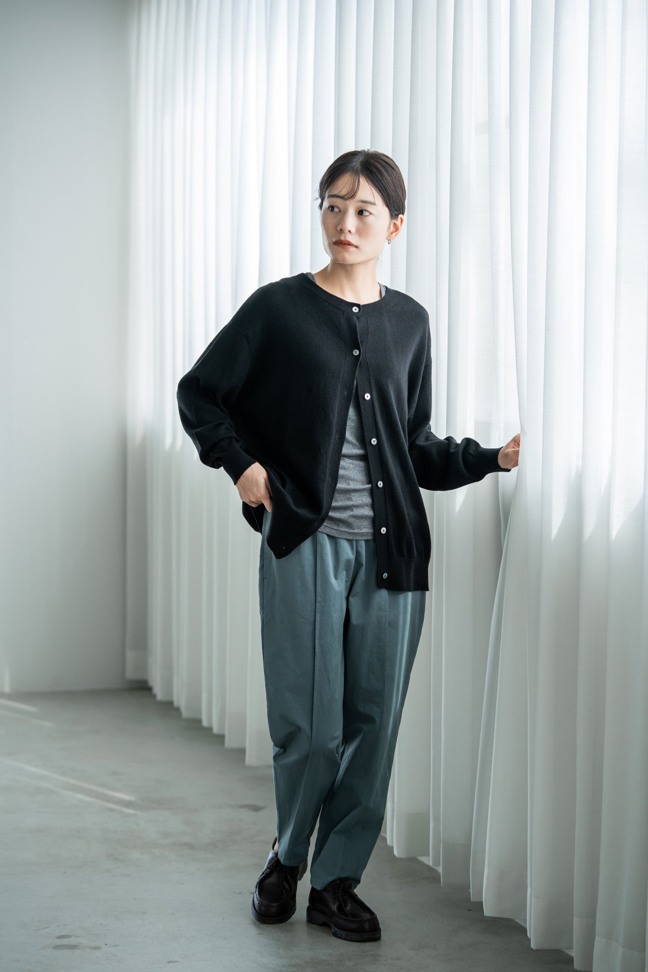 YARRA バックサテンスリムパンツ YR-1415-210