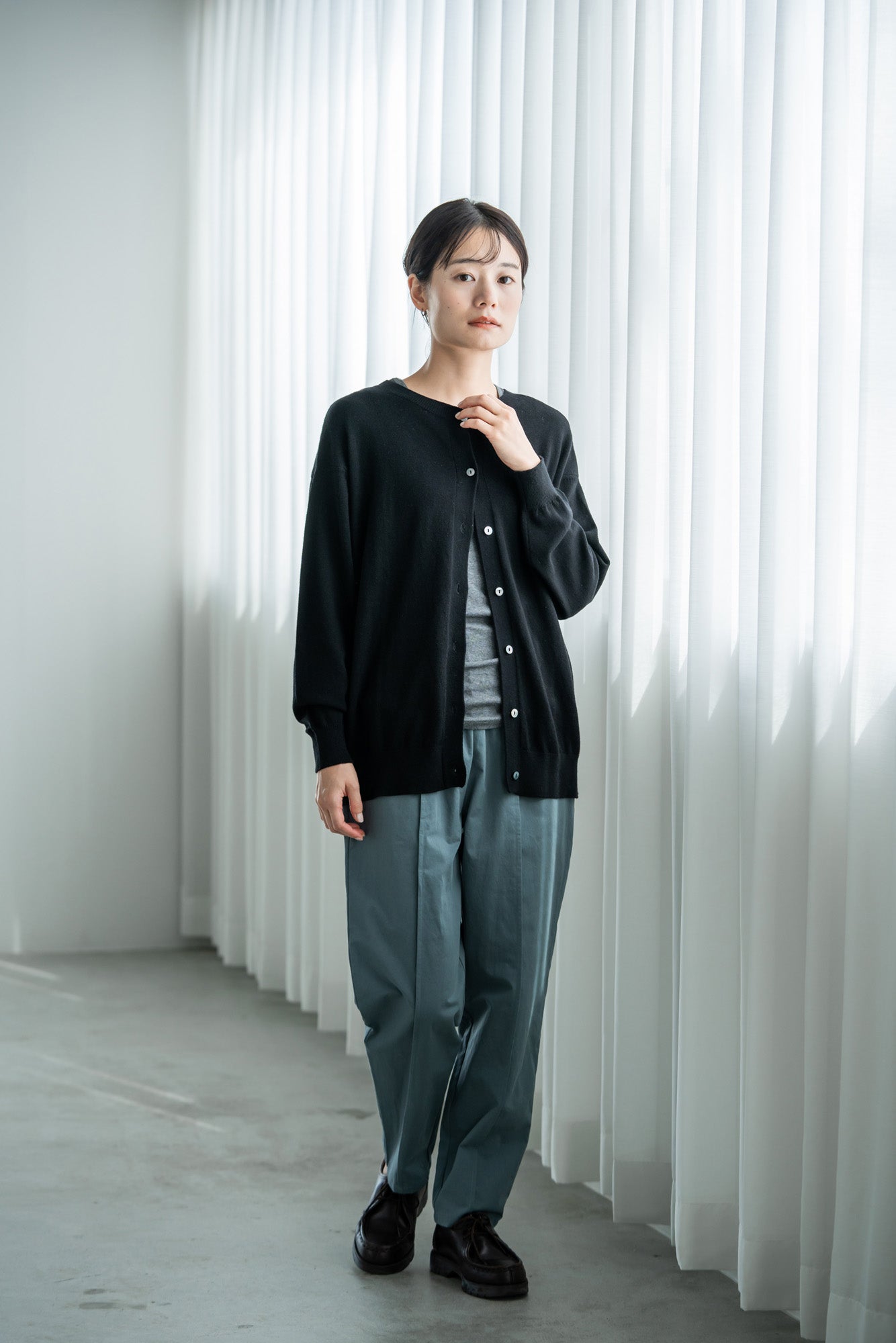 YARRA バックサテンスリムパンツ YR-1415-210
