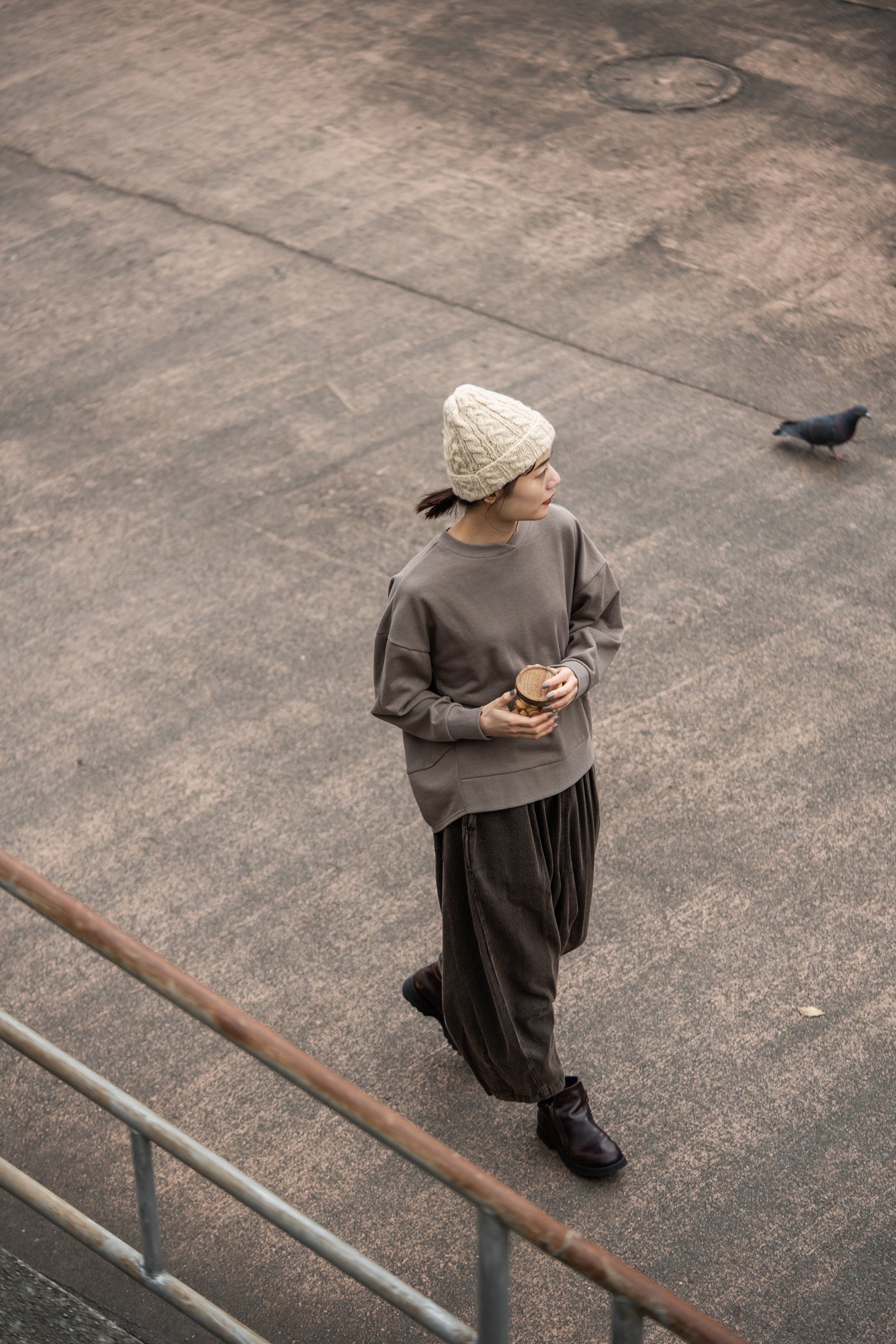 YARRA INDIAエンザイム裾ダーツパンツ YR-1545-235