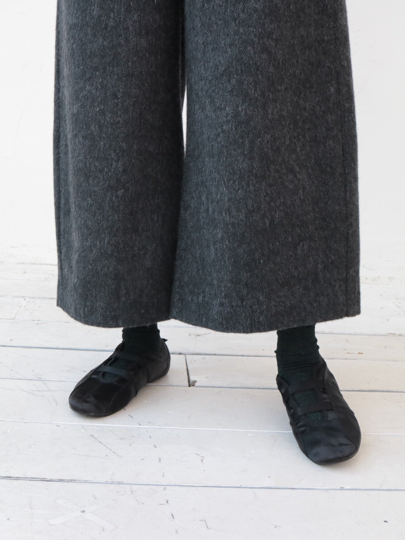 YARRA エコウール裏付き9分丈パンツ YR-1555-274