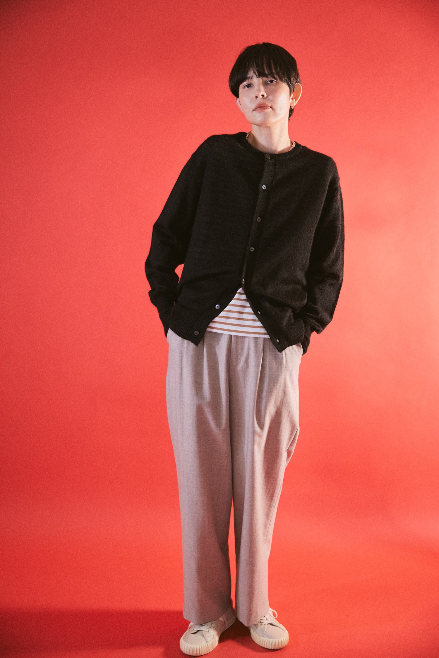 YARRA NEU ブラックアルパカニットカーディガン NU-5552-430