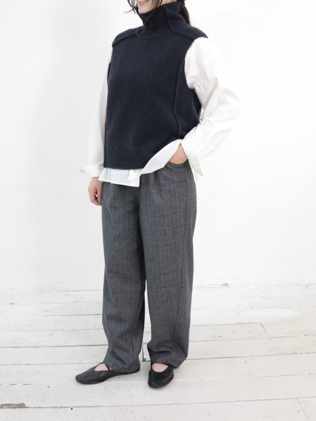 YARRA NEU ヤク混ハイネックニットベスト NU-5552-419