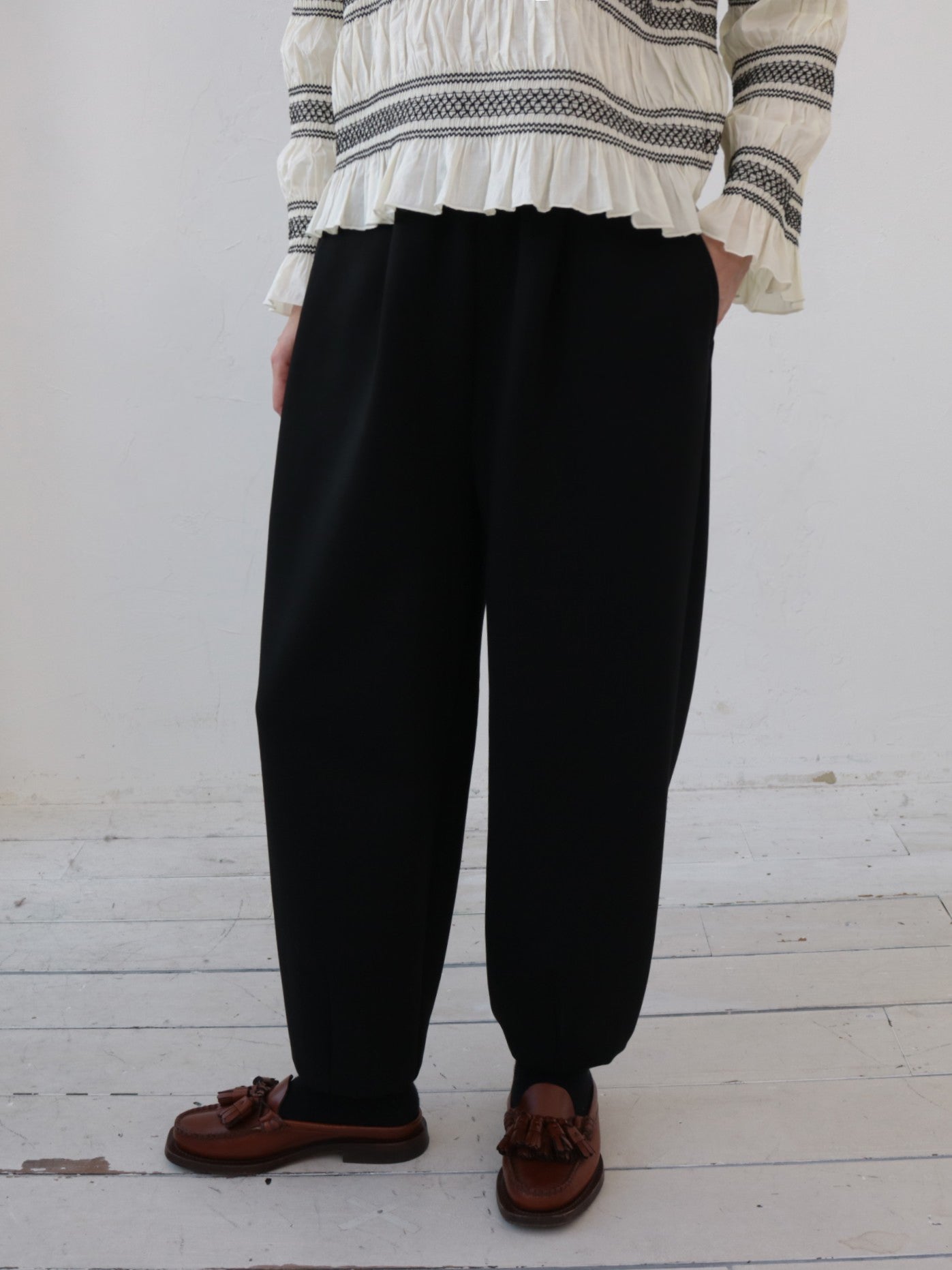 doux bleu タック ジョガーパンツ DB-2545-029