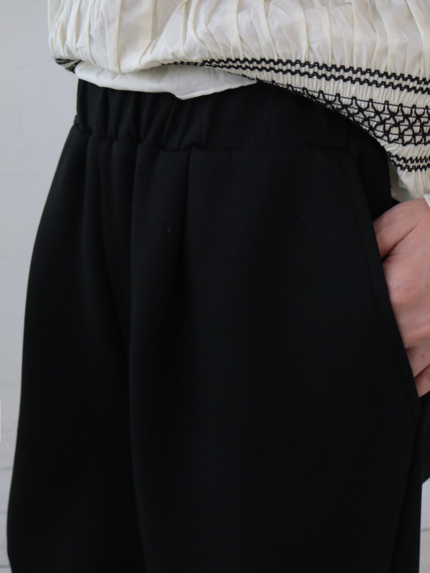 doux bleu タック ジョガーパンツ DB-2545-029