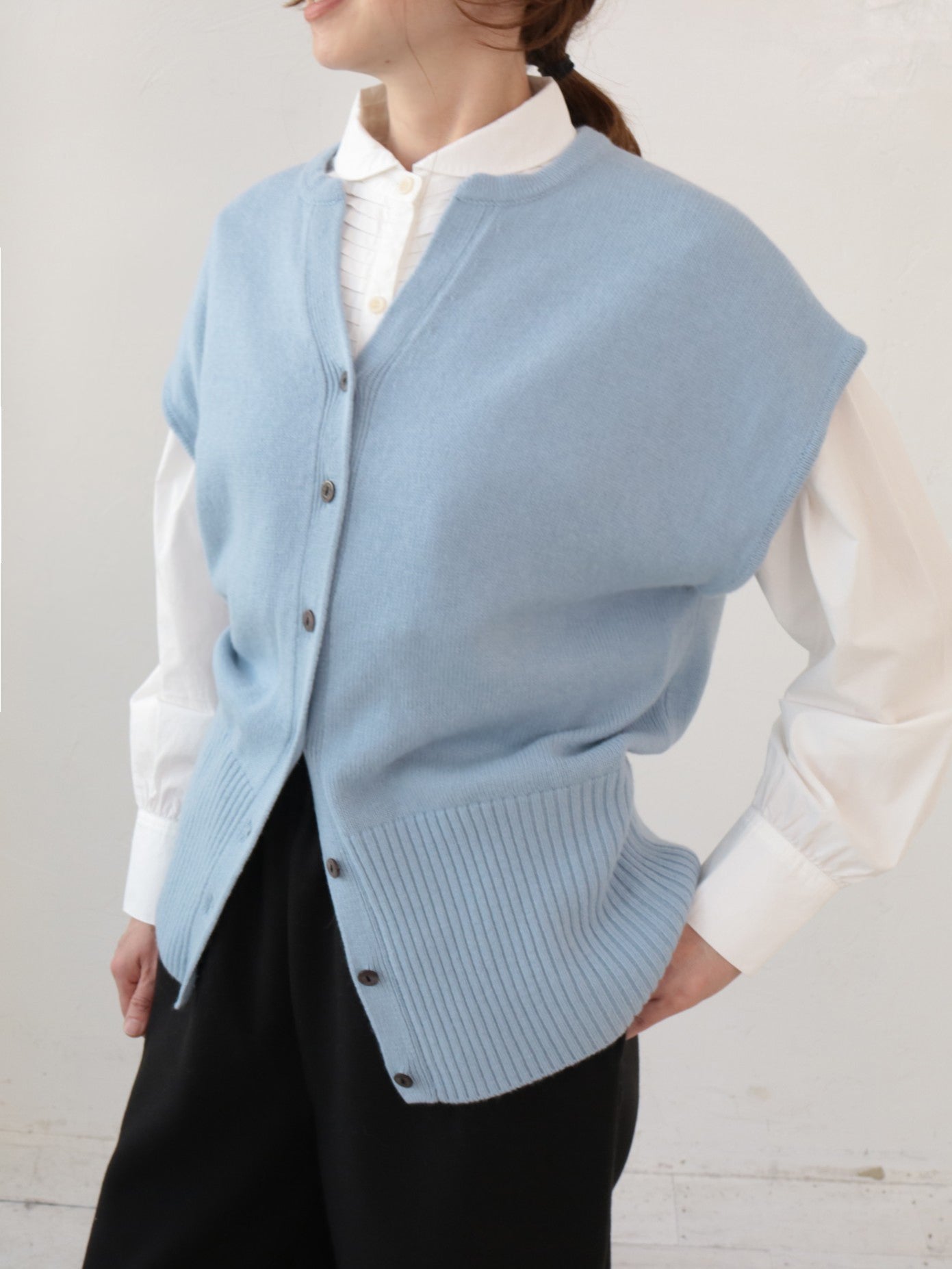 doux bleu バックタック ニットベスト DB-2558-046