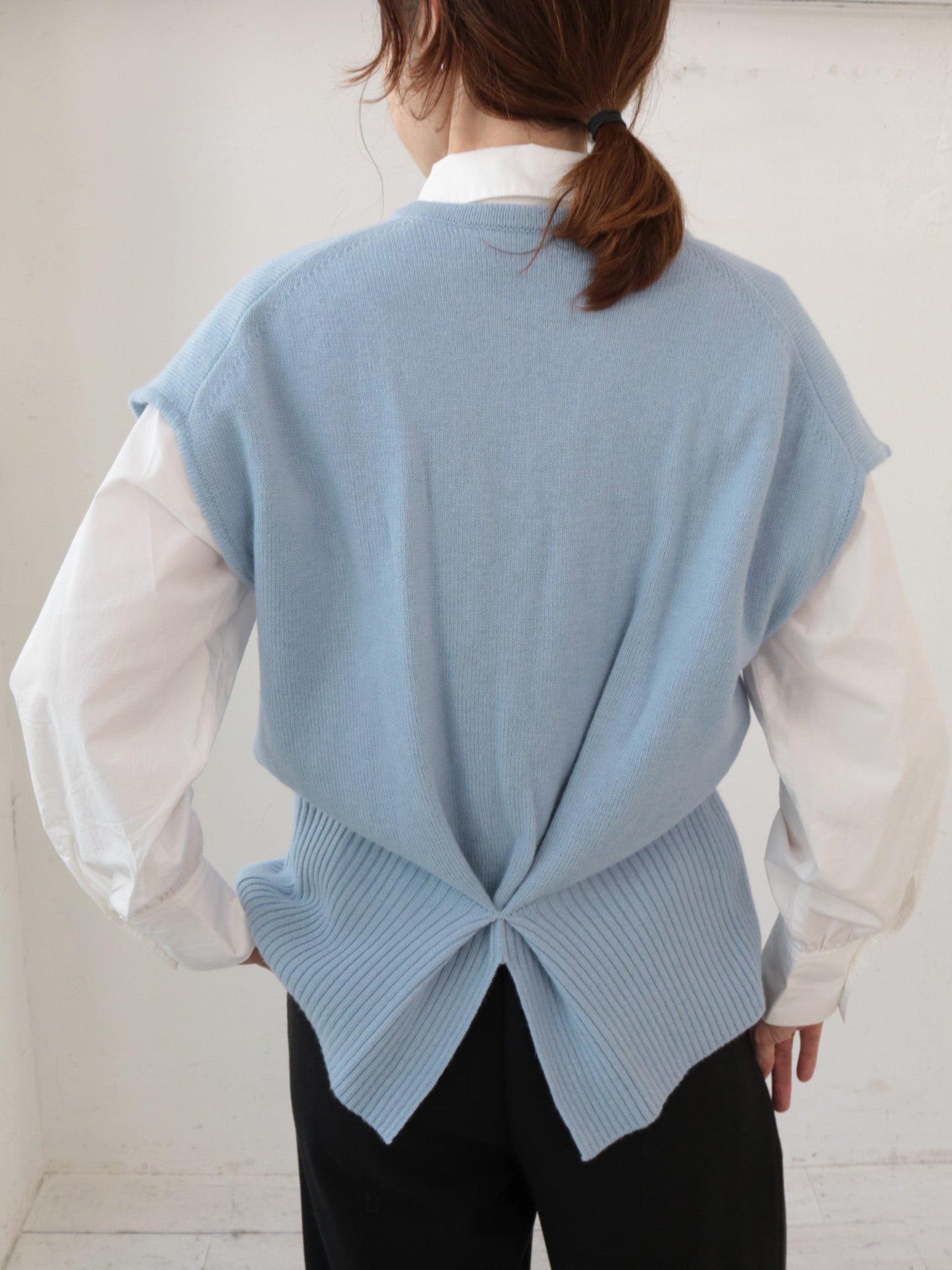 doux bleu バックタック ニットベスト DB-2558-046