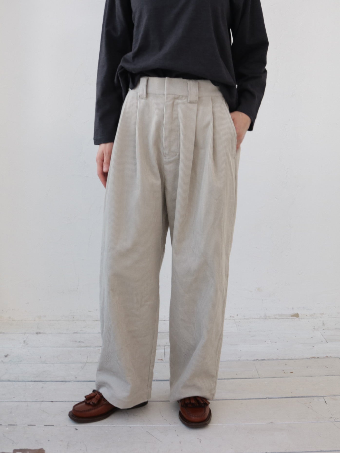 doux bleu コーデュロイ タックパンツ DB-2555-048