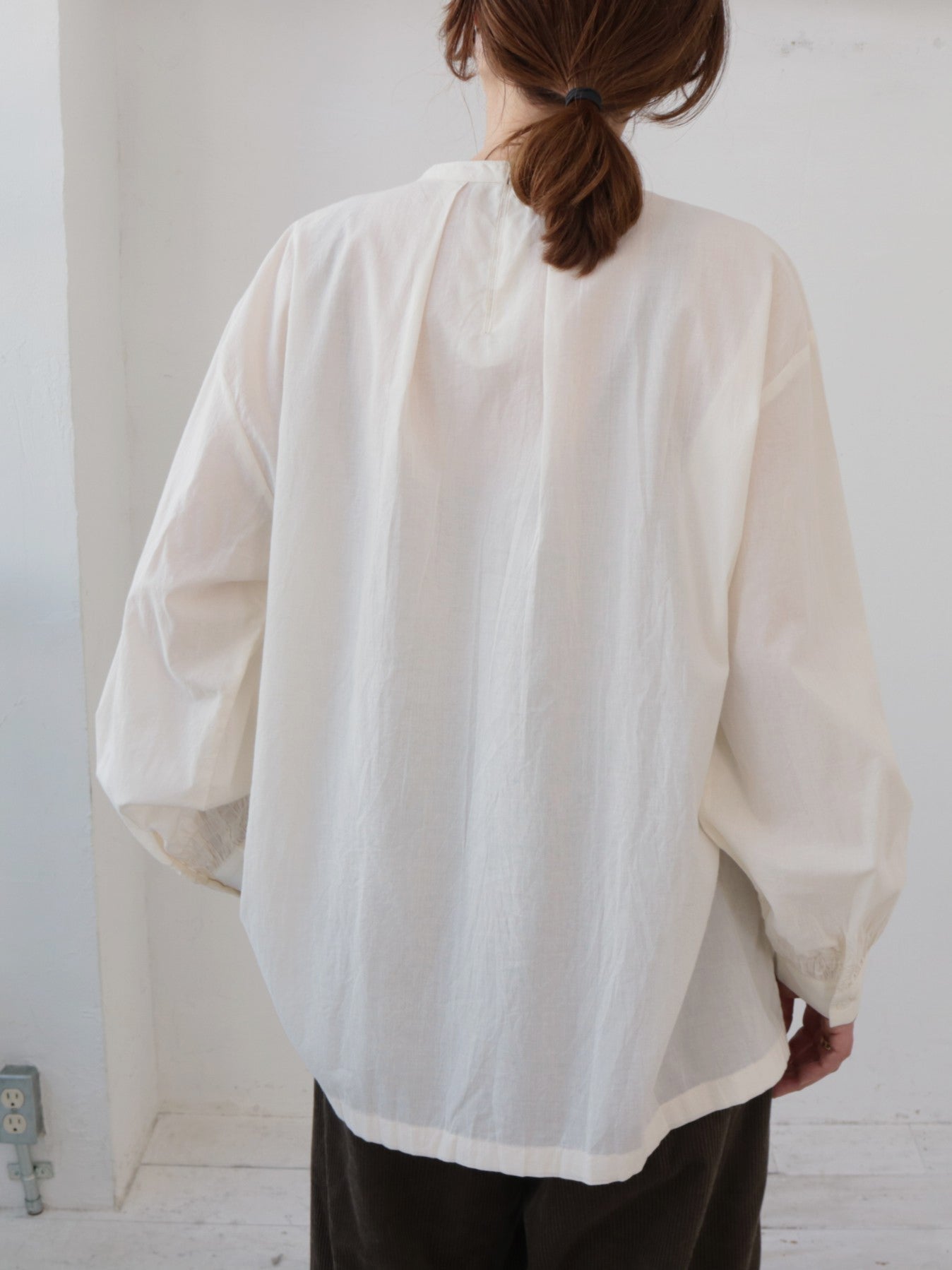 doux bleu シルバー刺繍ブラウス DB-2553-050