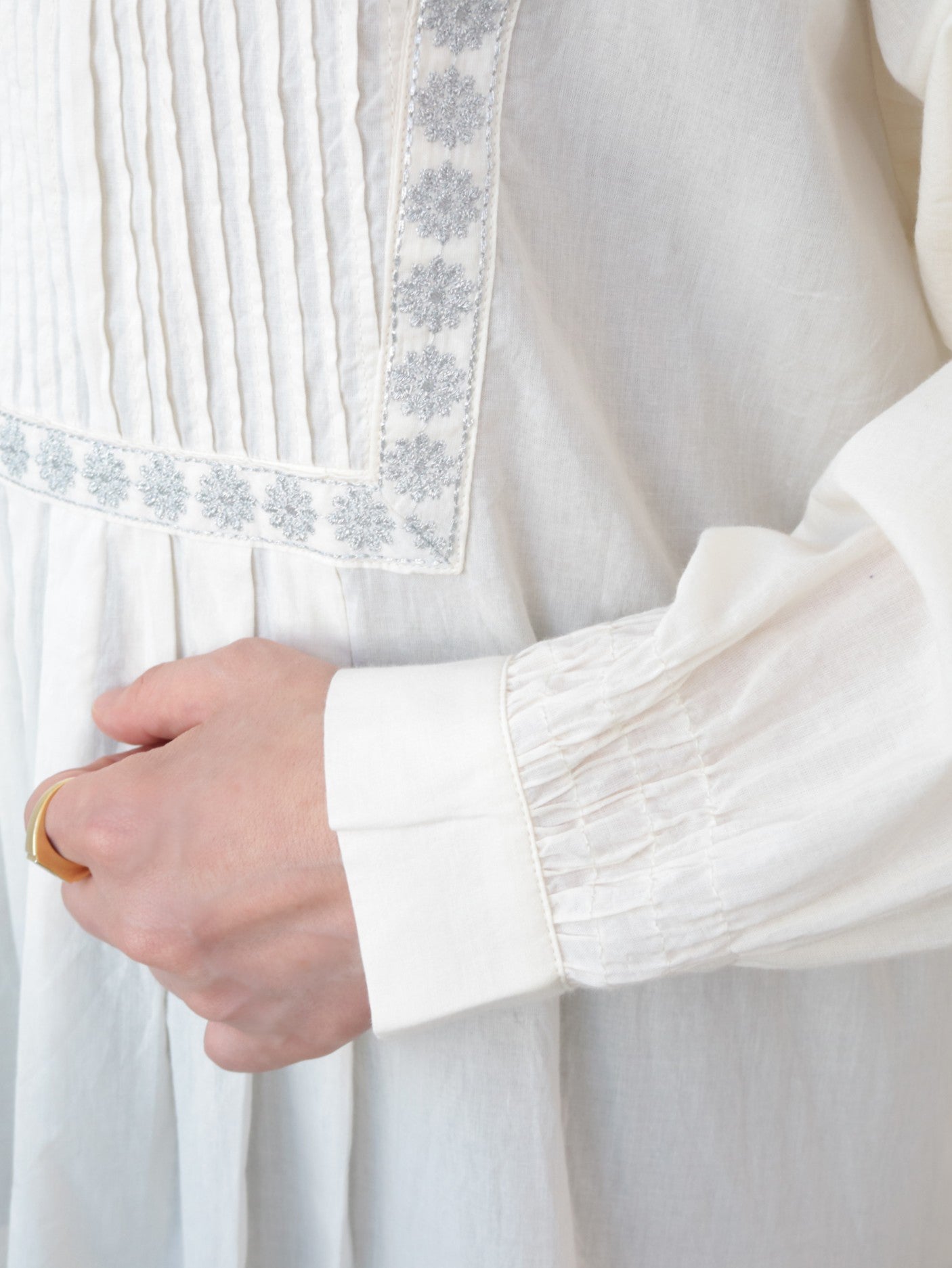 doux bleu シルバー刺繍ブラウス DB-2553-050