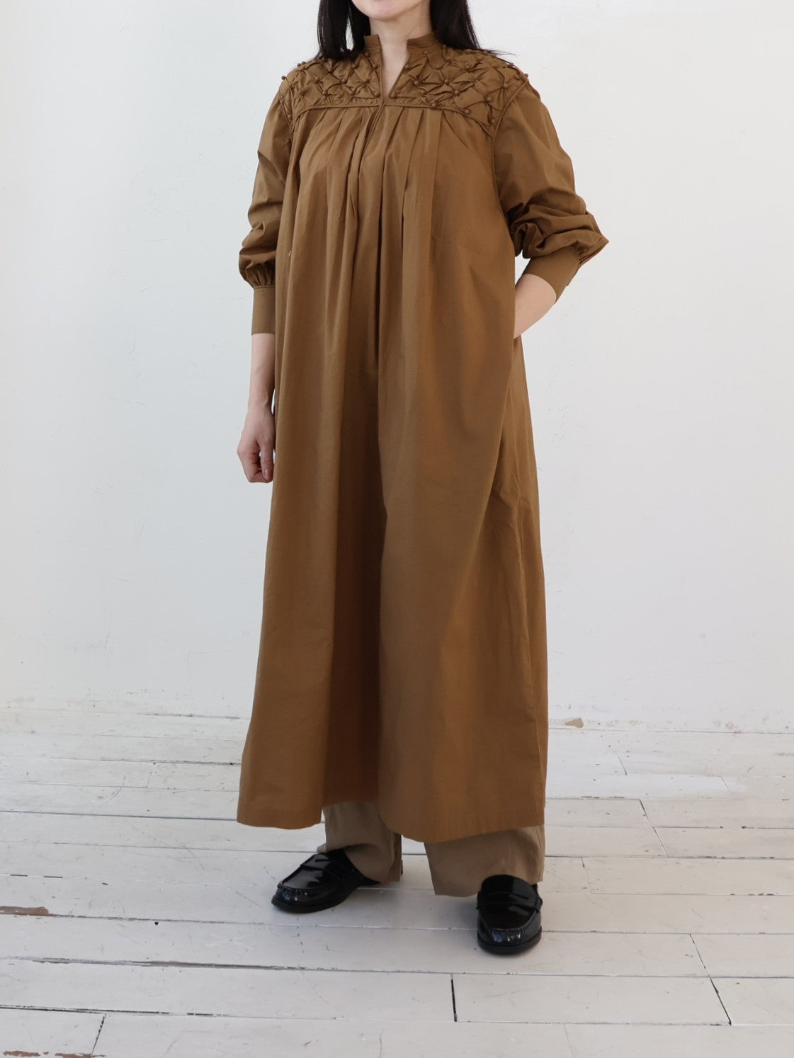 doux bleu ドットスモッキング カフタンワンピース DB-2644-030