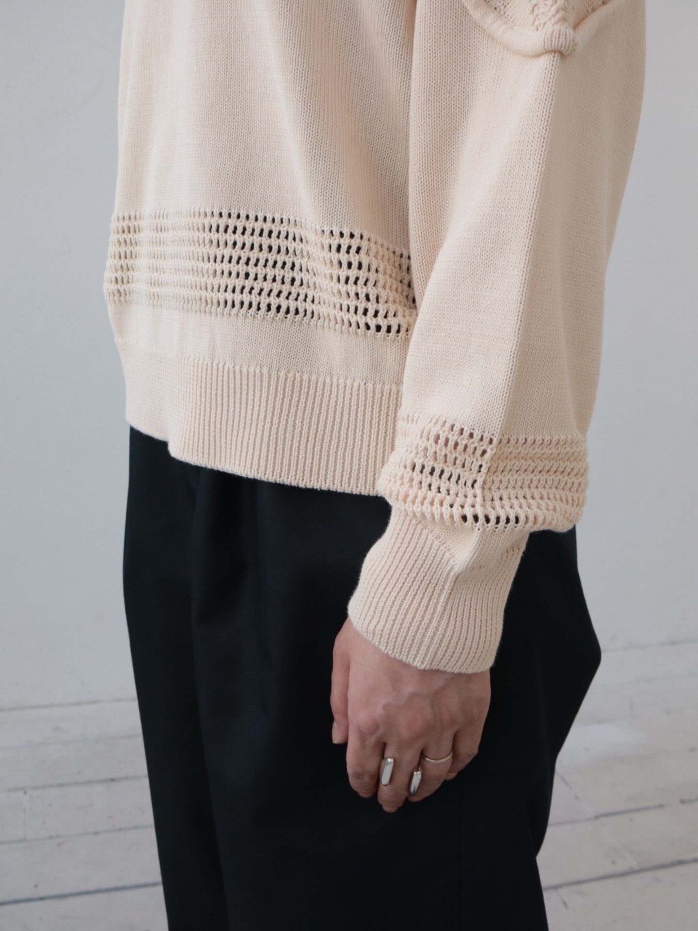 YARRA NEU 透かし編みヨークニットプルオーバー NU-5612-407