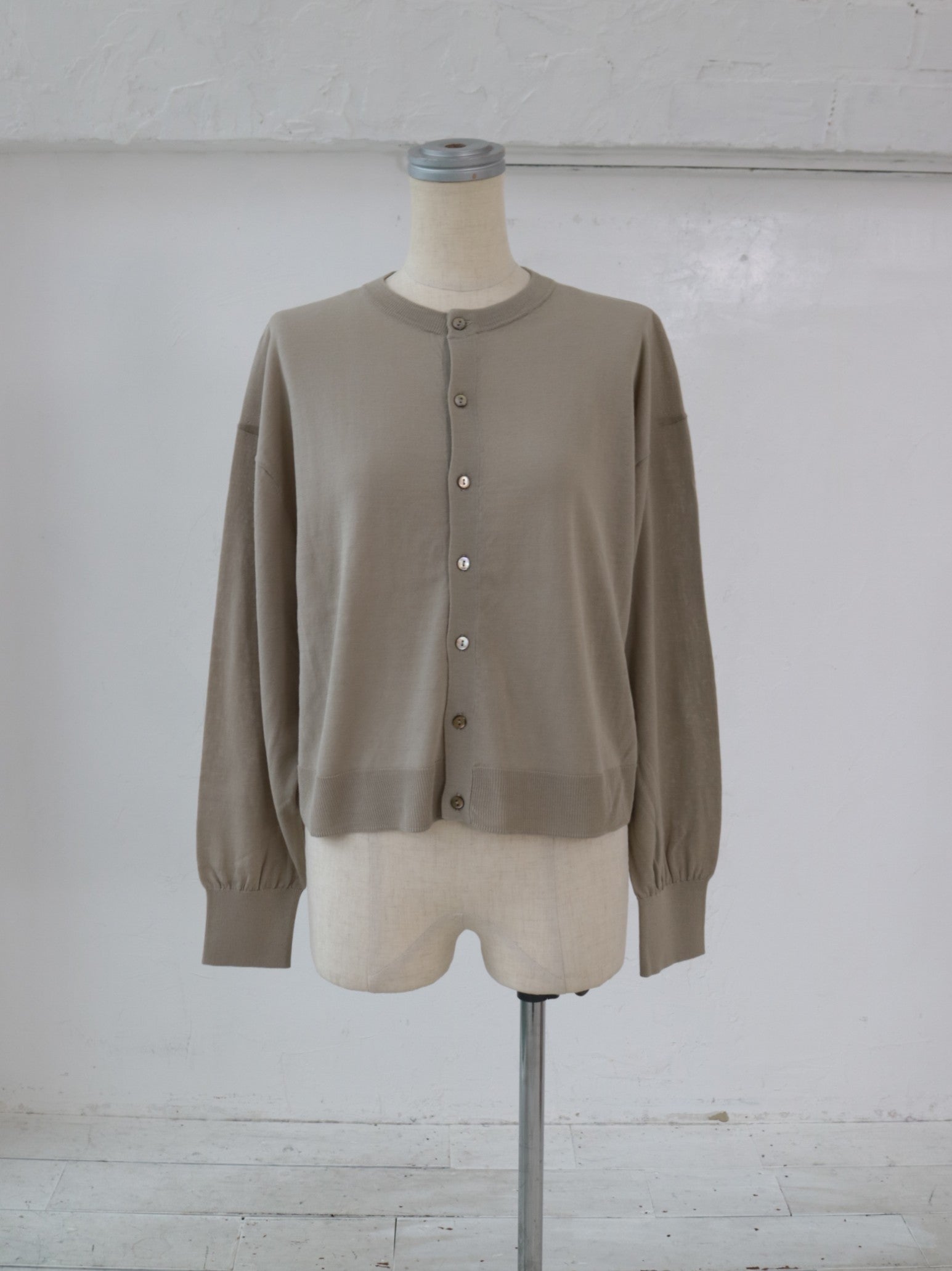 YARRA NEU ハイツイストニットカーディガン NU-5612-410