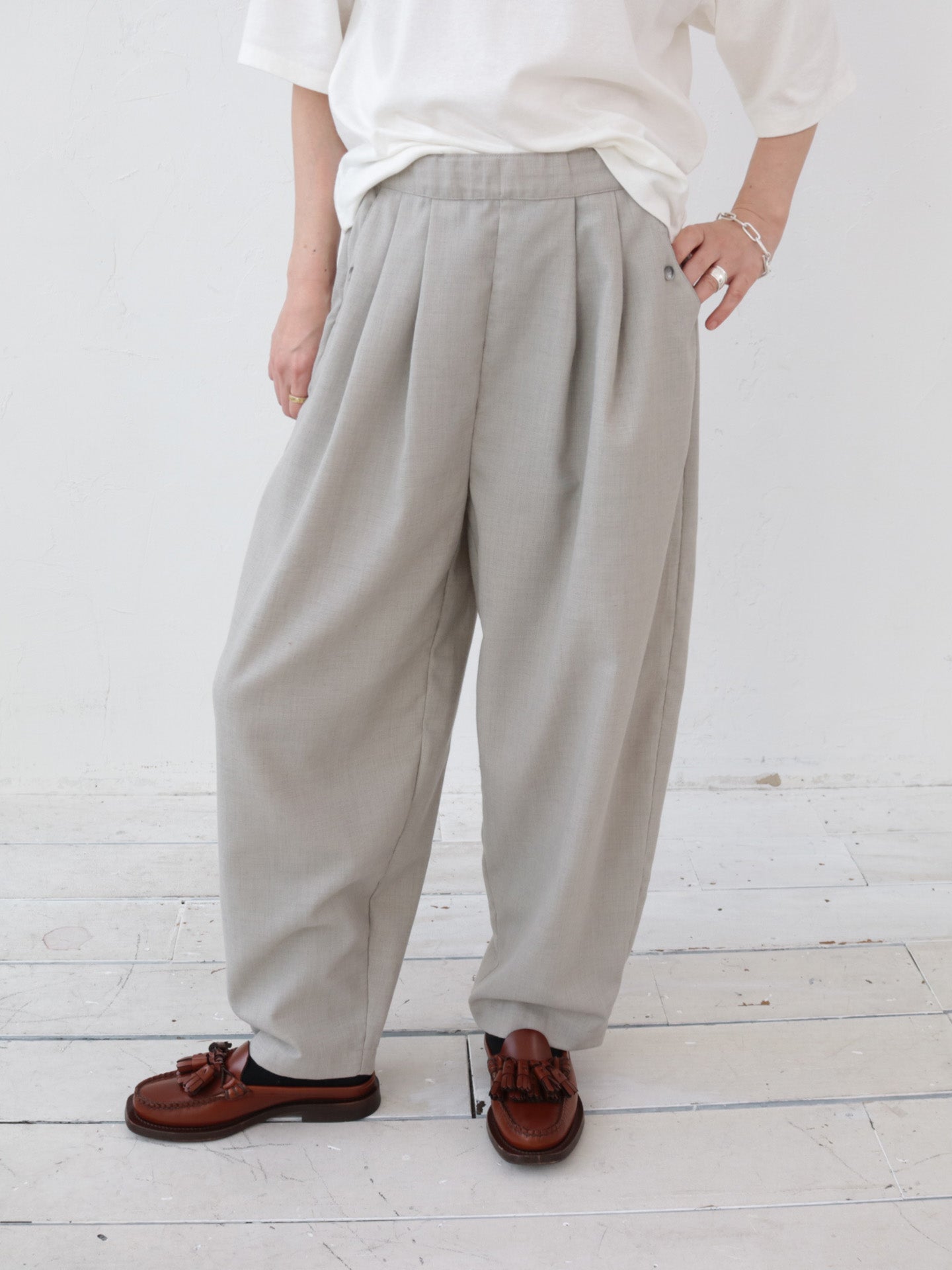 doux bleu T/R ワイドタックパンツ DB-2525-047