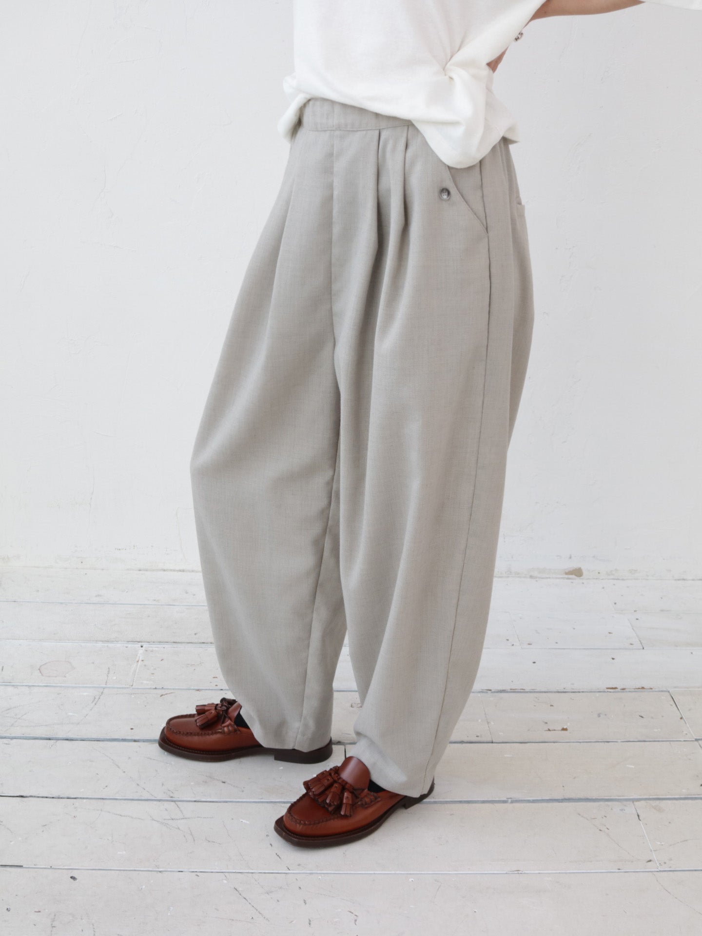 doux bleu T/R ワイドタックパンツ DB-2525-047