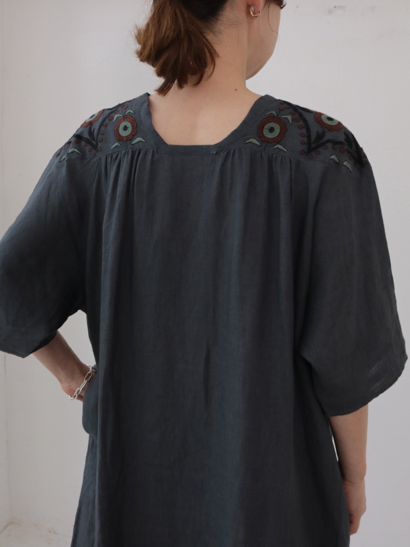 doux bleu インドリネン 刺繍ワンピース DB-2524-051