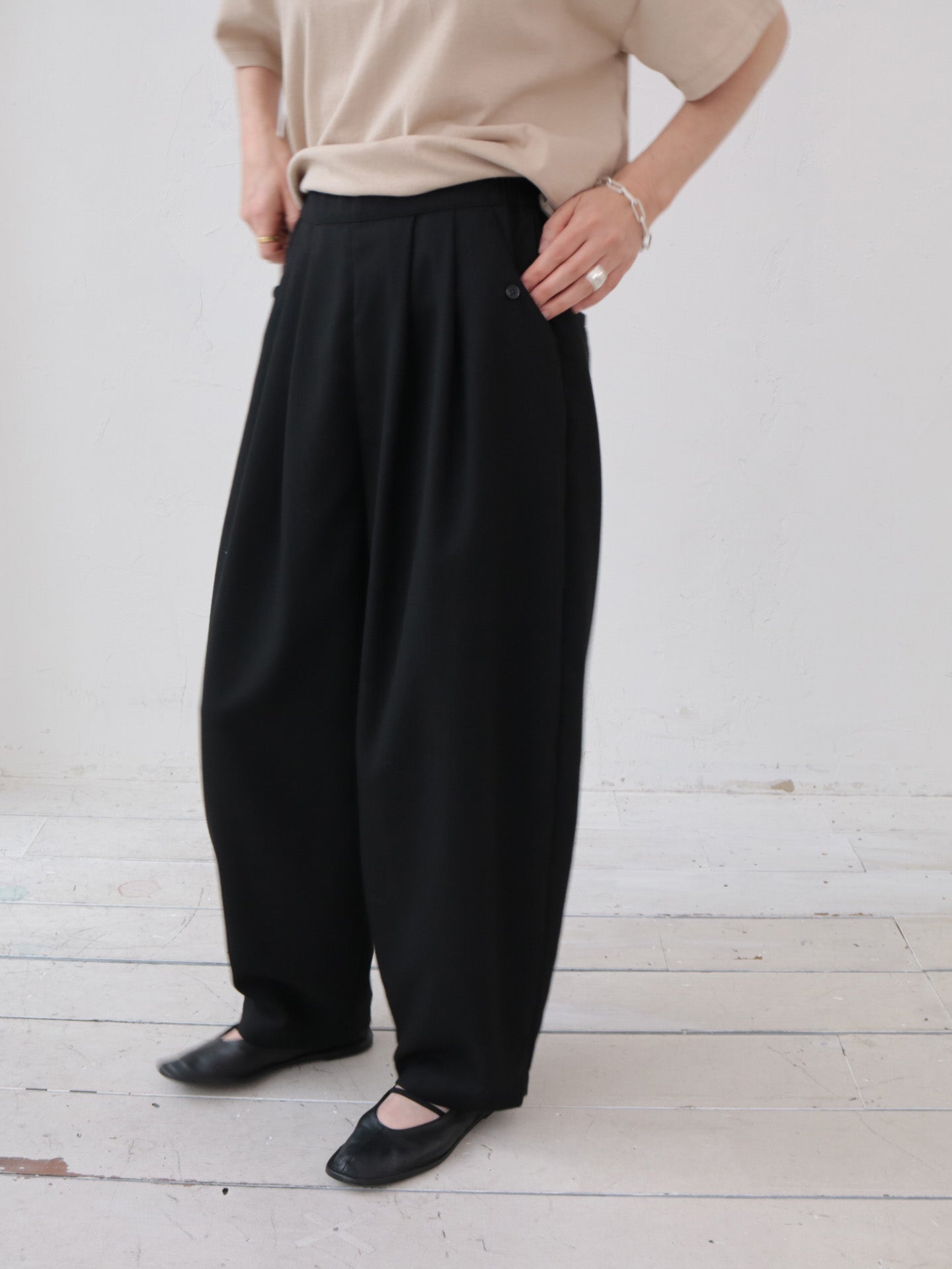 doux bleu T/R ワイドタックパンツ DB-2525-047
