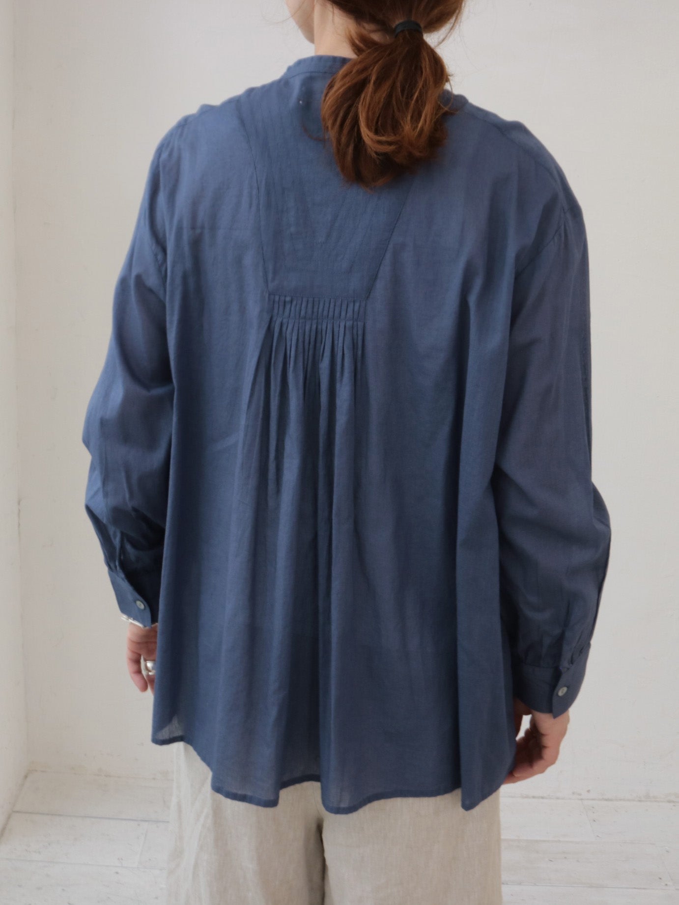 doux bleu コットンカディ ギャザープルオーバーシャツ DB-2613-030