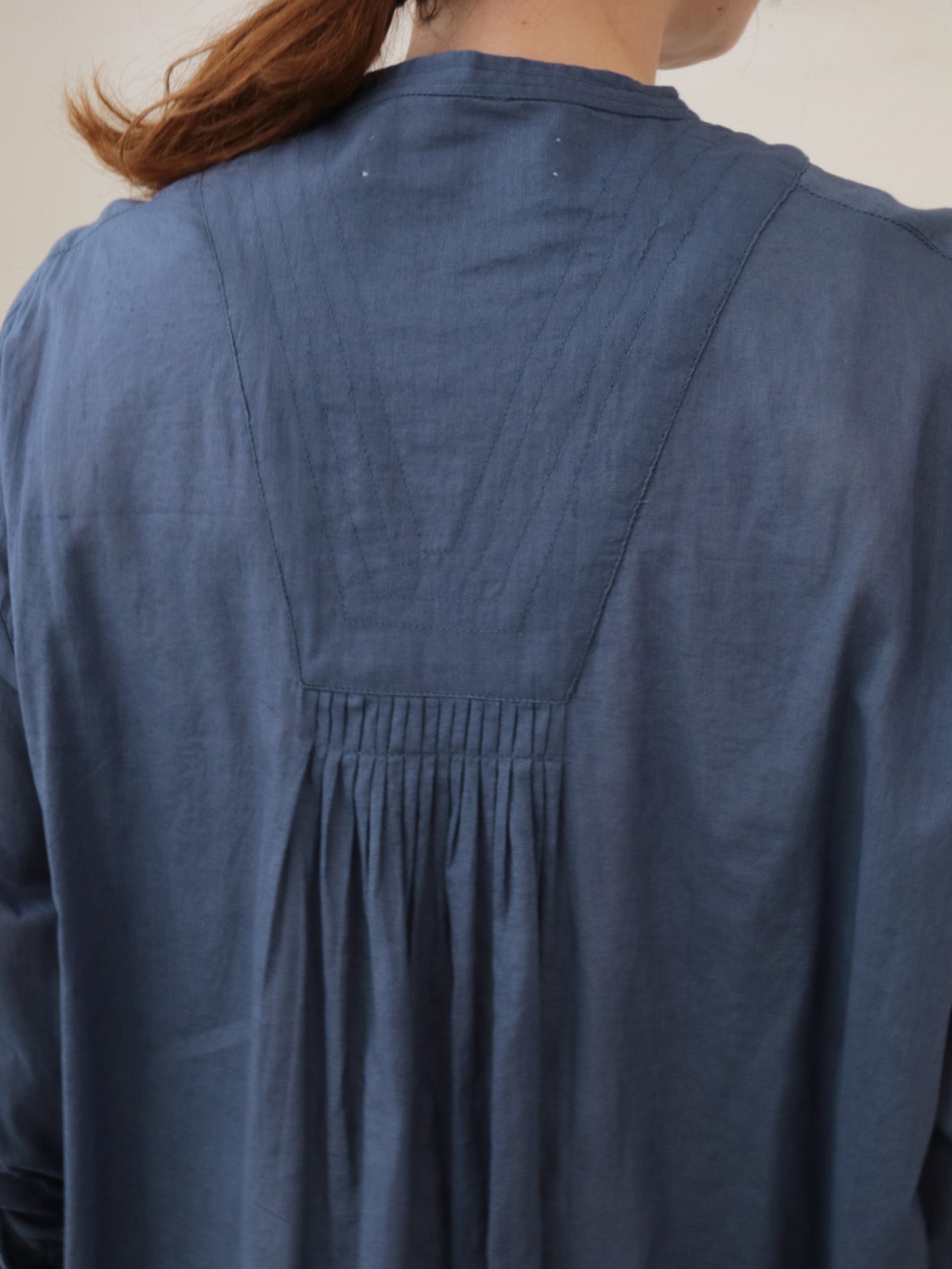 doux bleu コットンカディ ギャザープルオーバーシャツ DB-2613-030