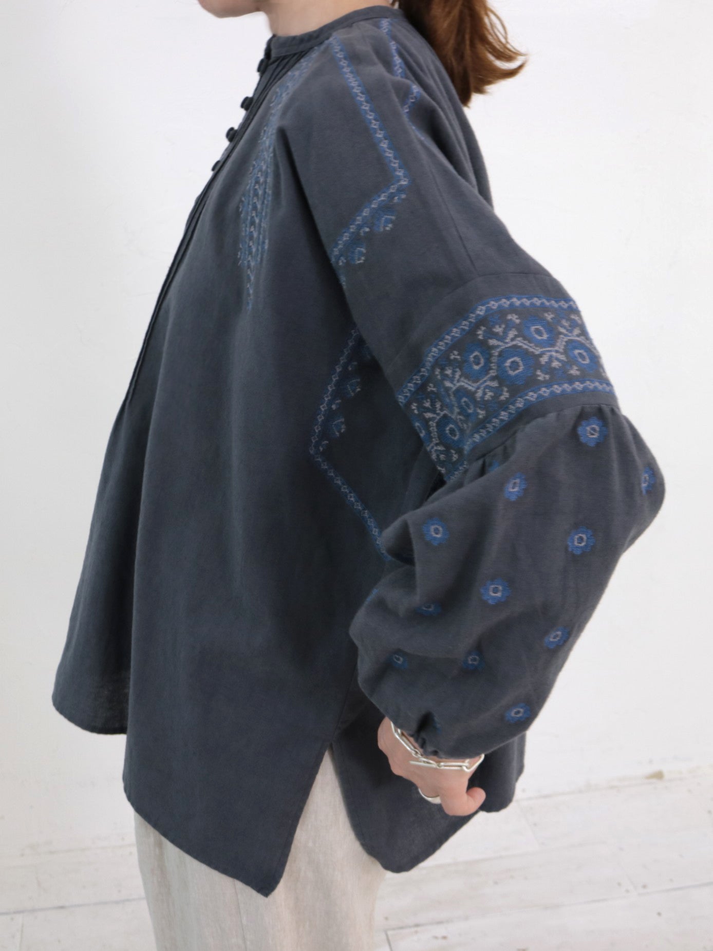 doux bleu C/L クロスステッチ刺繍ブラウス DB-2613-015