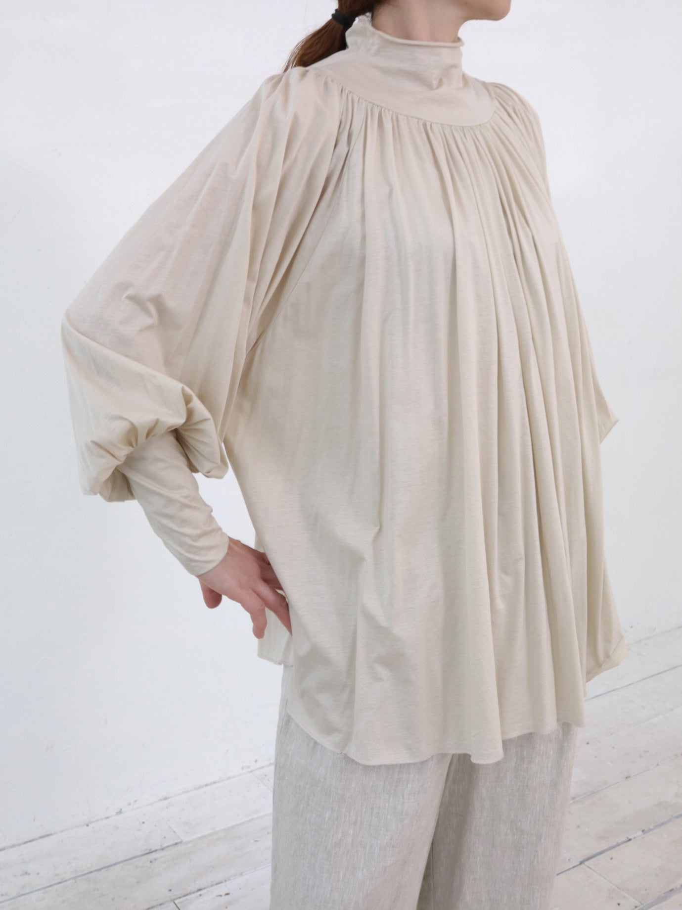 doux bleu タートルギャザーブラウス DB-2611-001