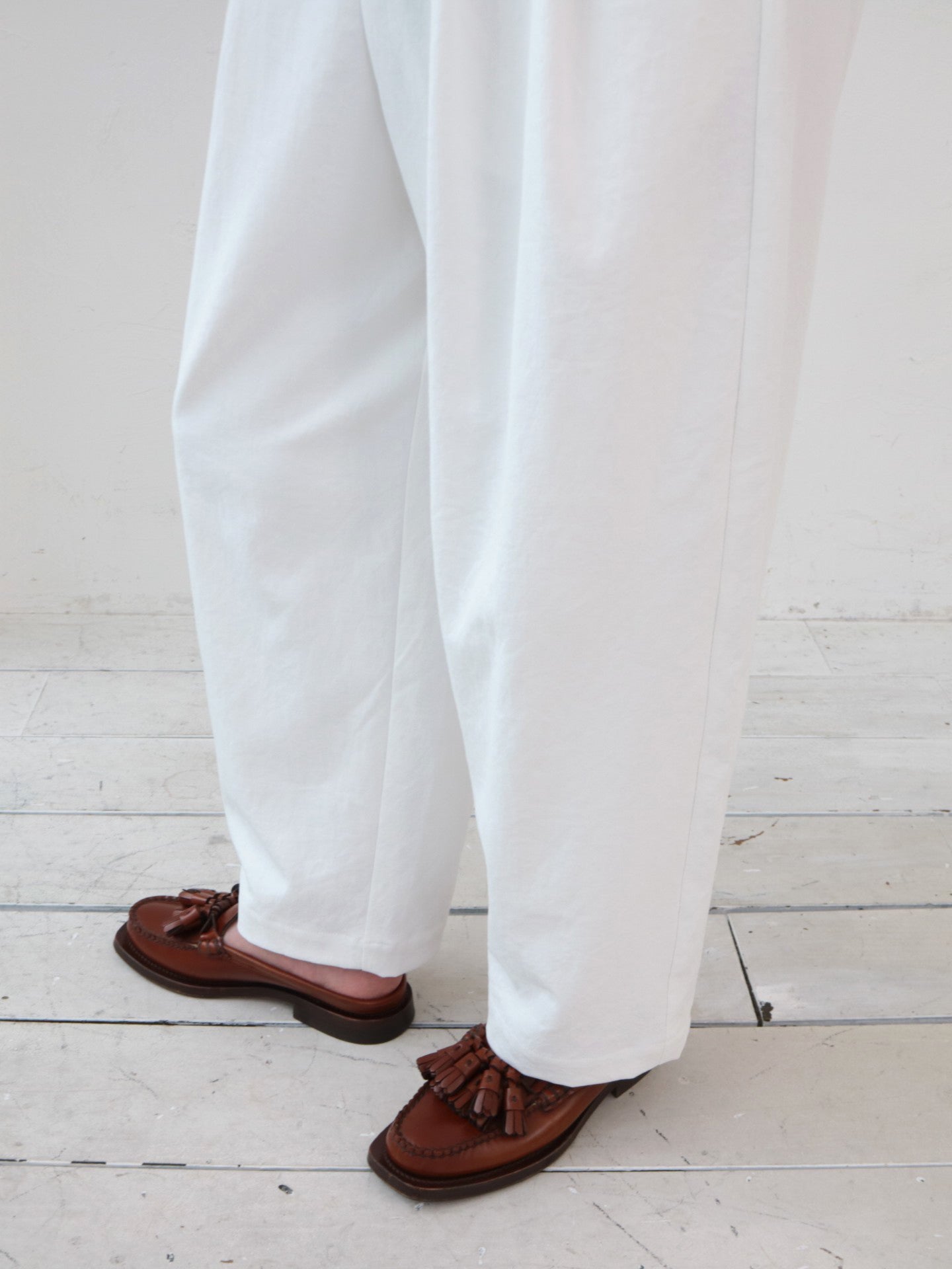 doux bleu ドライオックス タックテーパードパンツ DB-2615-031