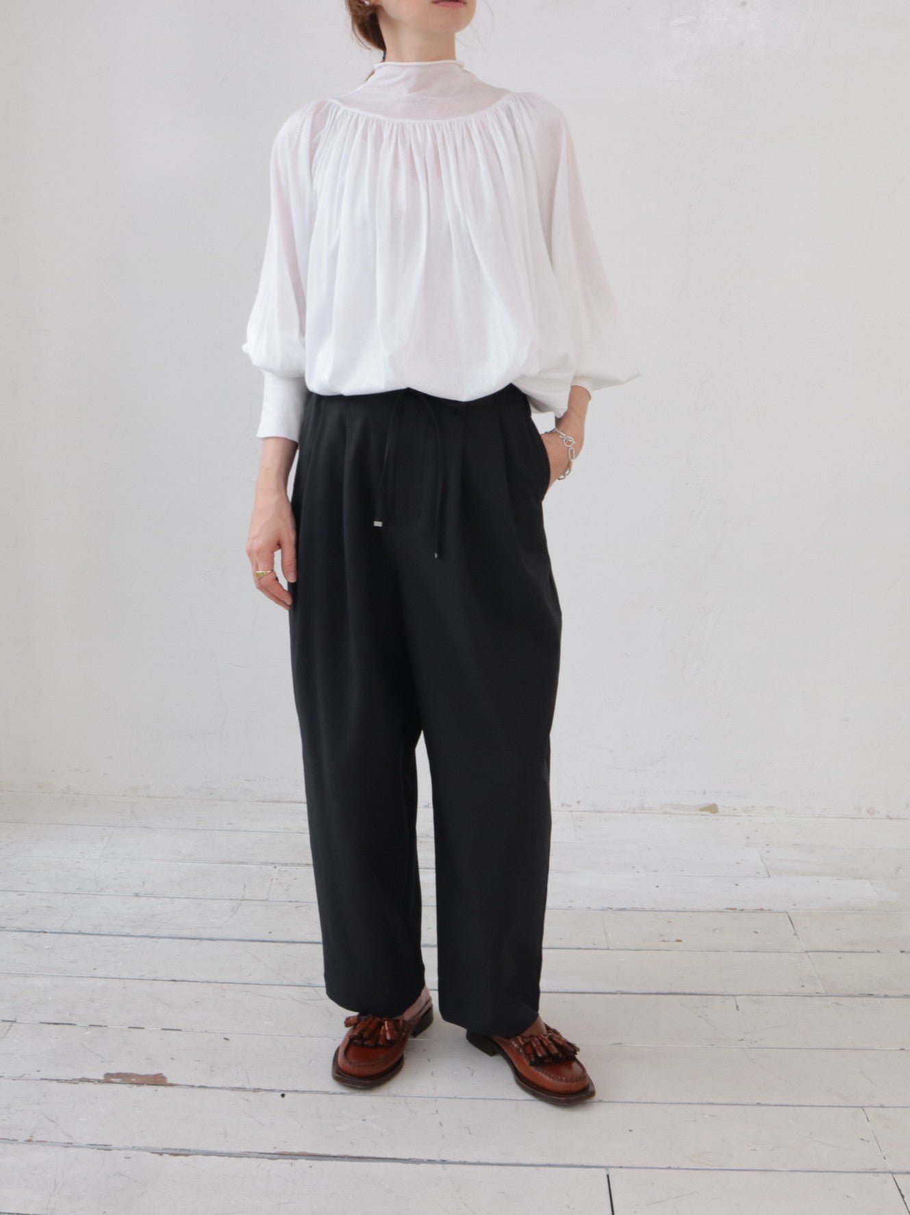 doux bleu タートルギャザーブラウス DB-2611-001