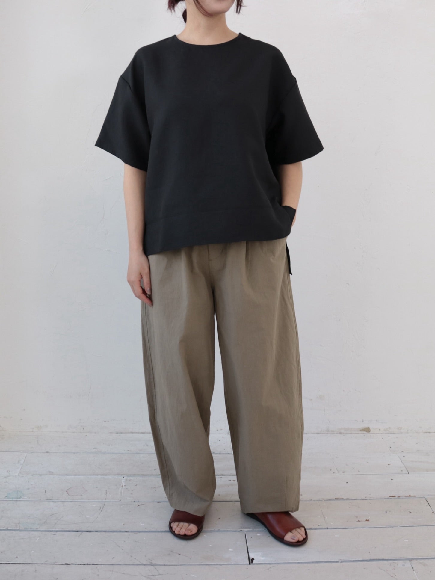 YARRA NEU 綿麻セミコクーンパンツ NU-5525-443