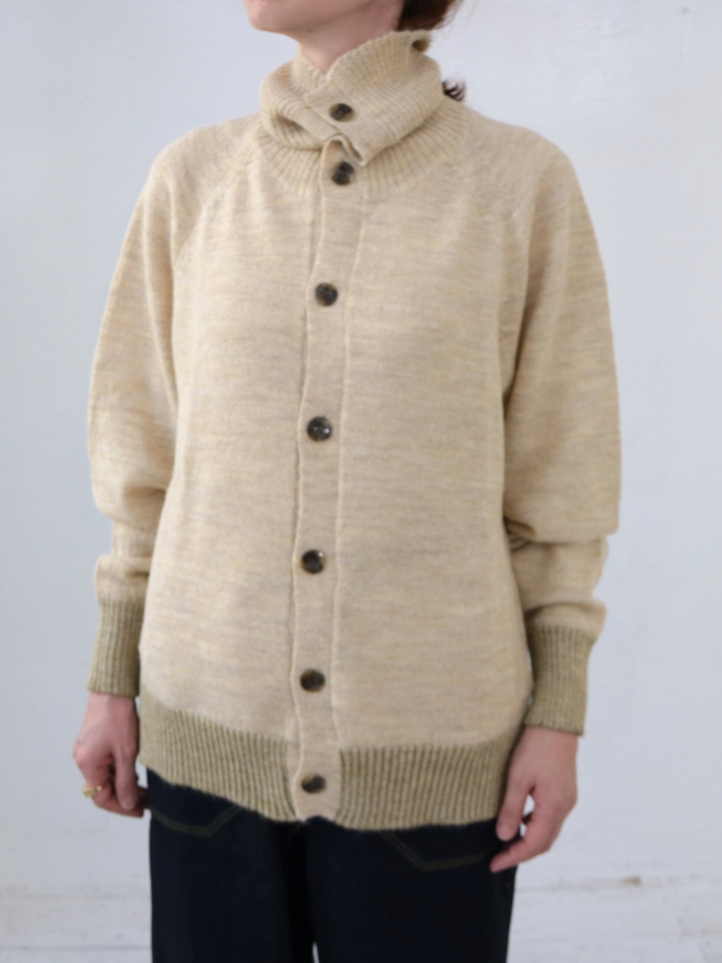 YARRA NEU ペルーアルパカニットタートルカーディガン NU-5542-407