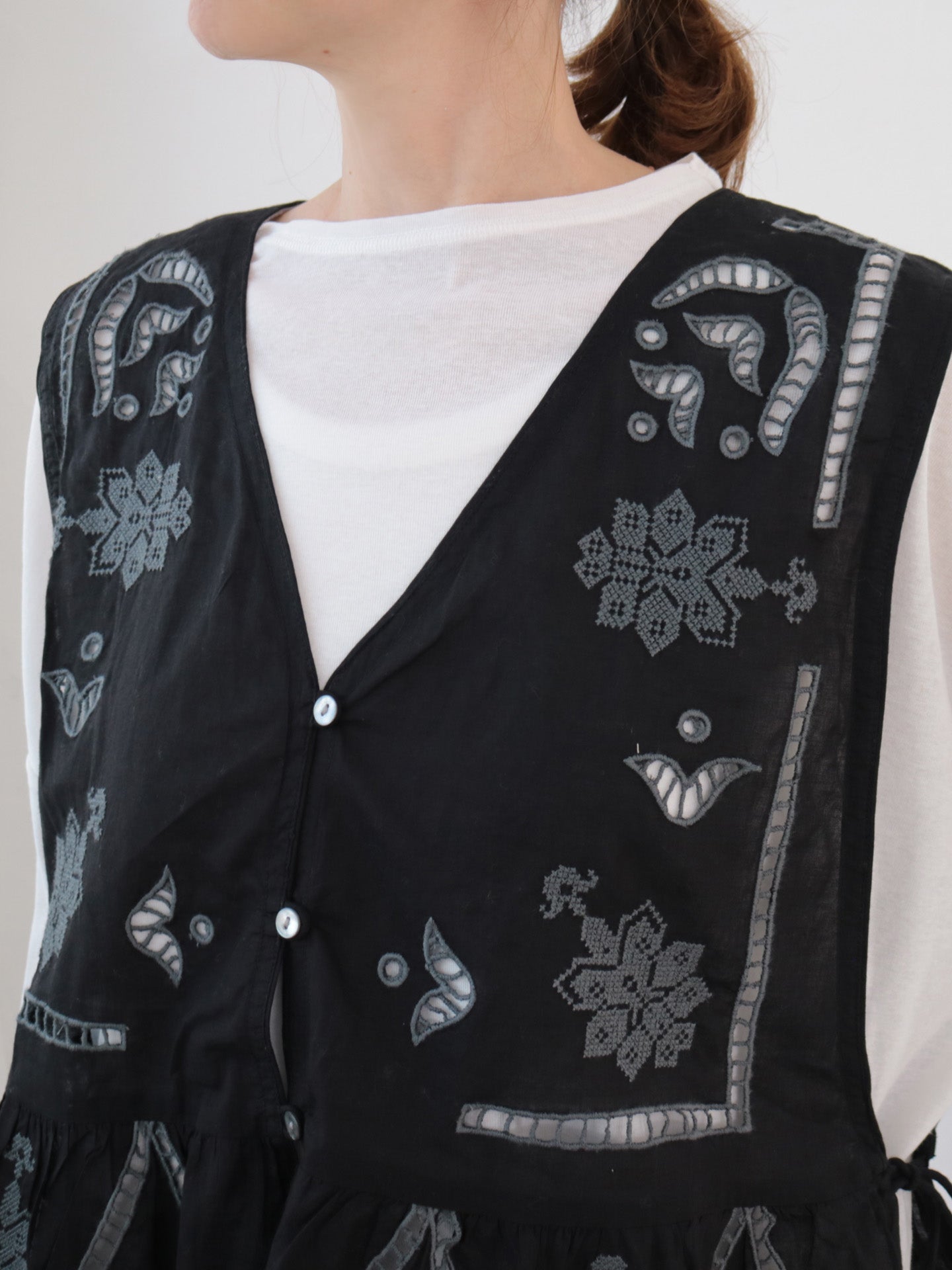 doux bleu クロスステッチ刺繍2WAYベスト DB-2538-081