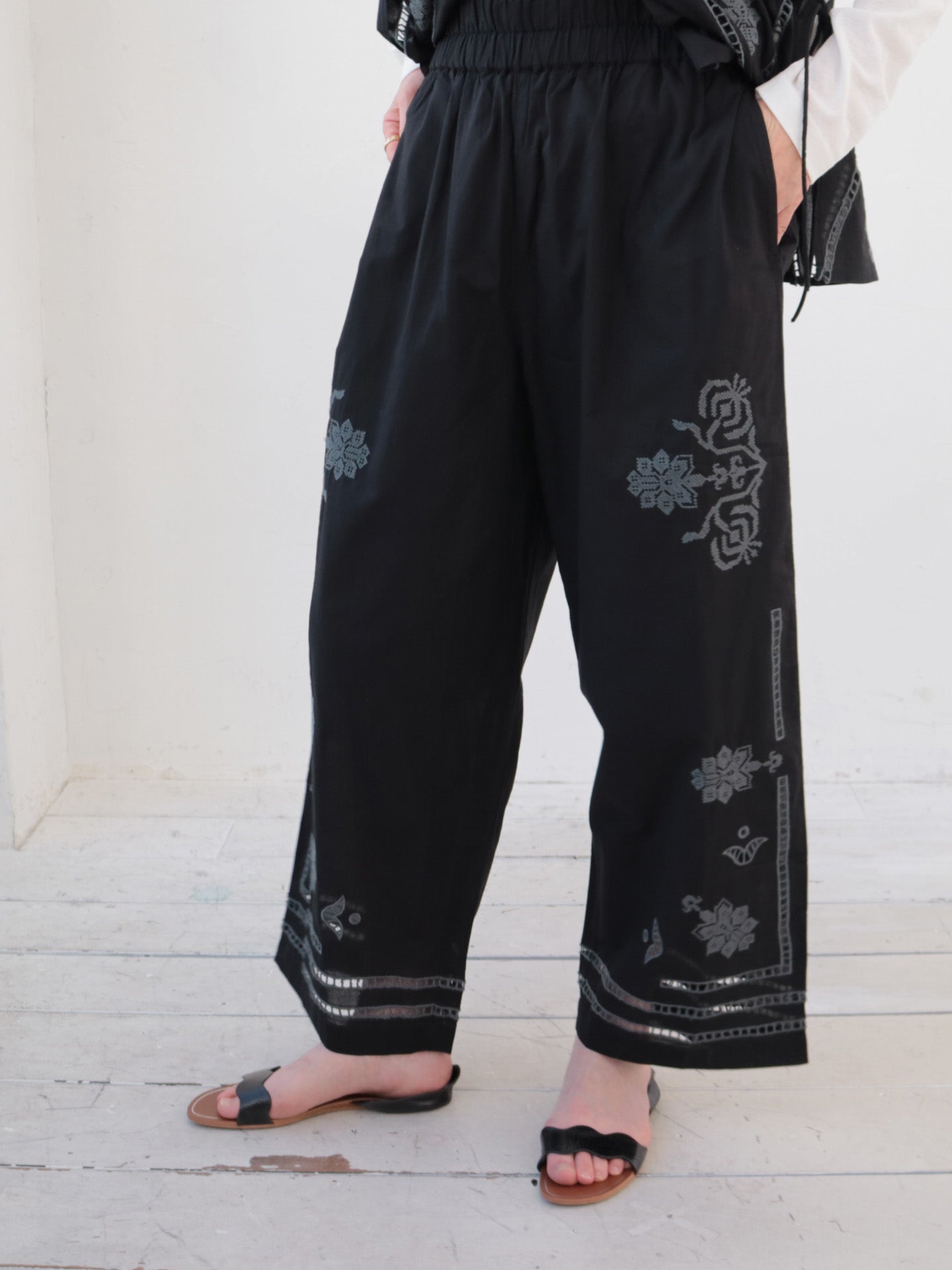 doux bleu クロスステッチ刺繍パンツ DB-2535-082