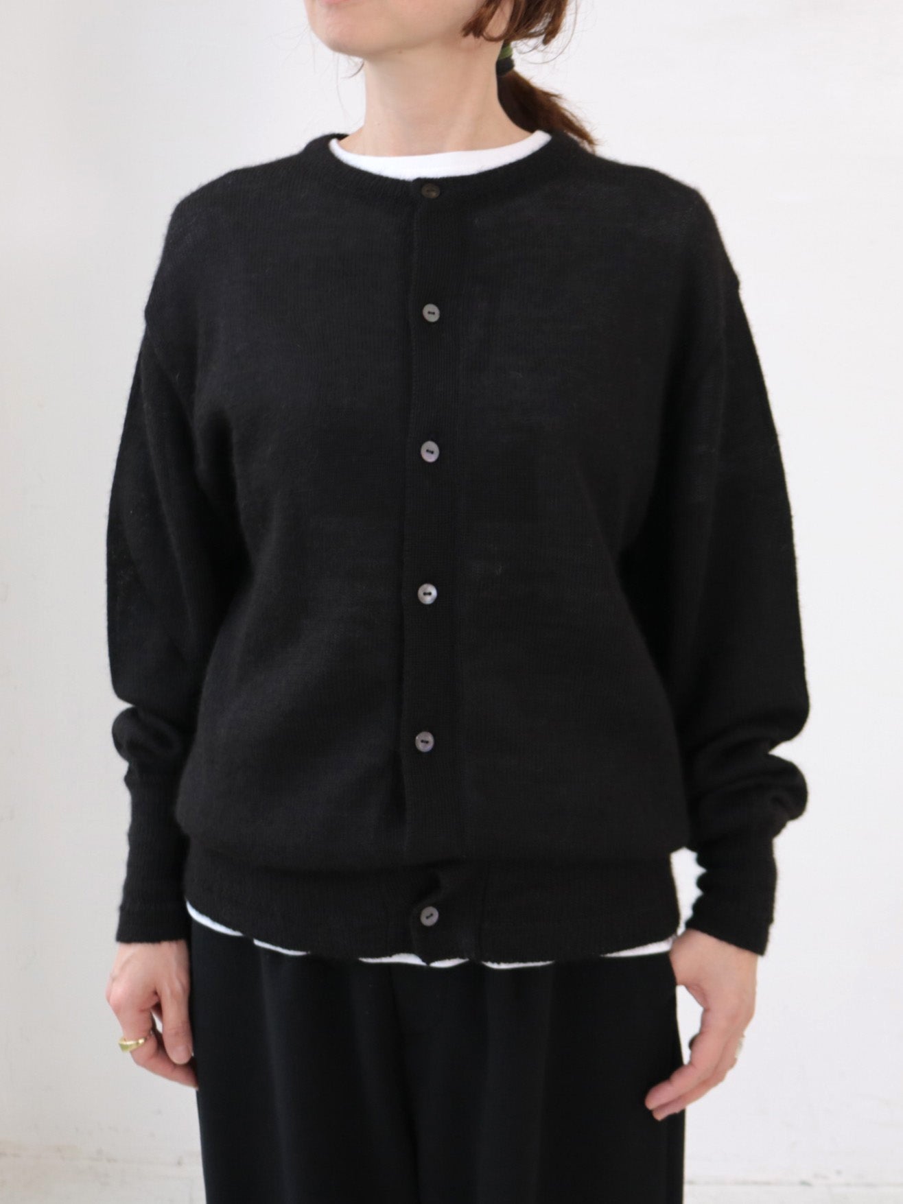 YARRA NEU ブラックアルパカニットカーディガン NU-5552-430