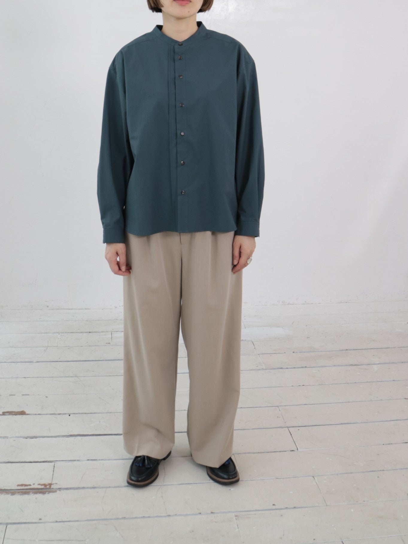 YARRA NEU ウールブレンドスラックスパンツ NU-5545-411