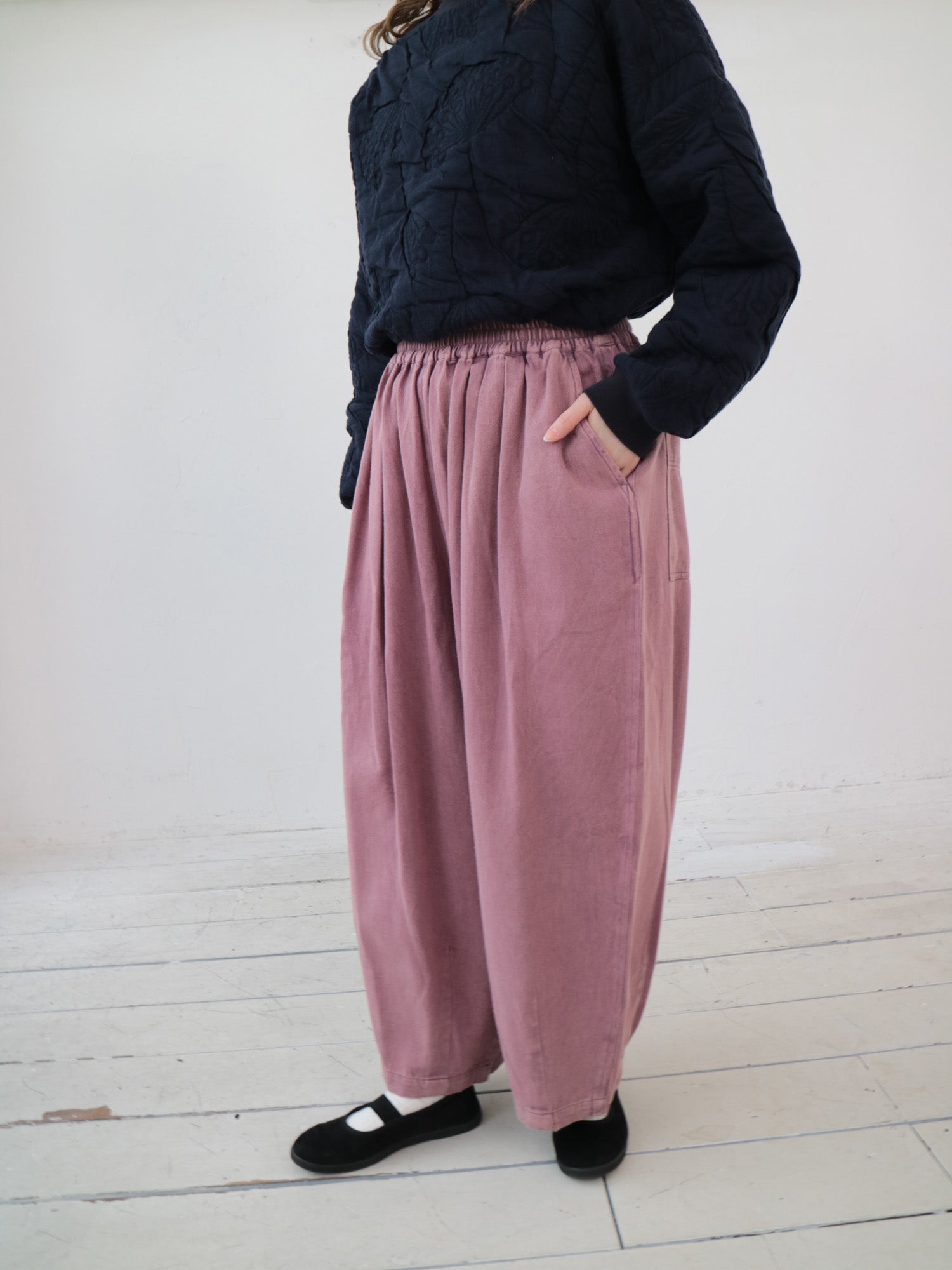 YARRA INDIAエンザイム裾ダーツパンツ YR-1545-235